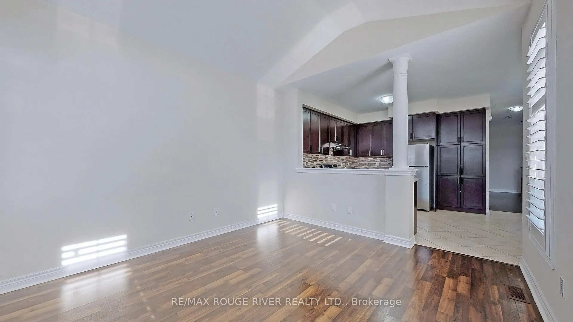 Photo 5 of 1022 Byron Street N, Whitby, Williamsburg — HOMEH