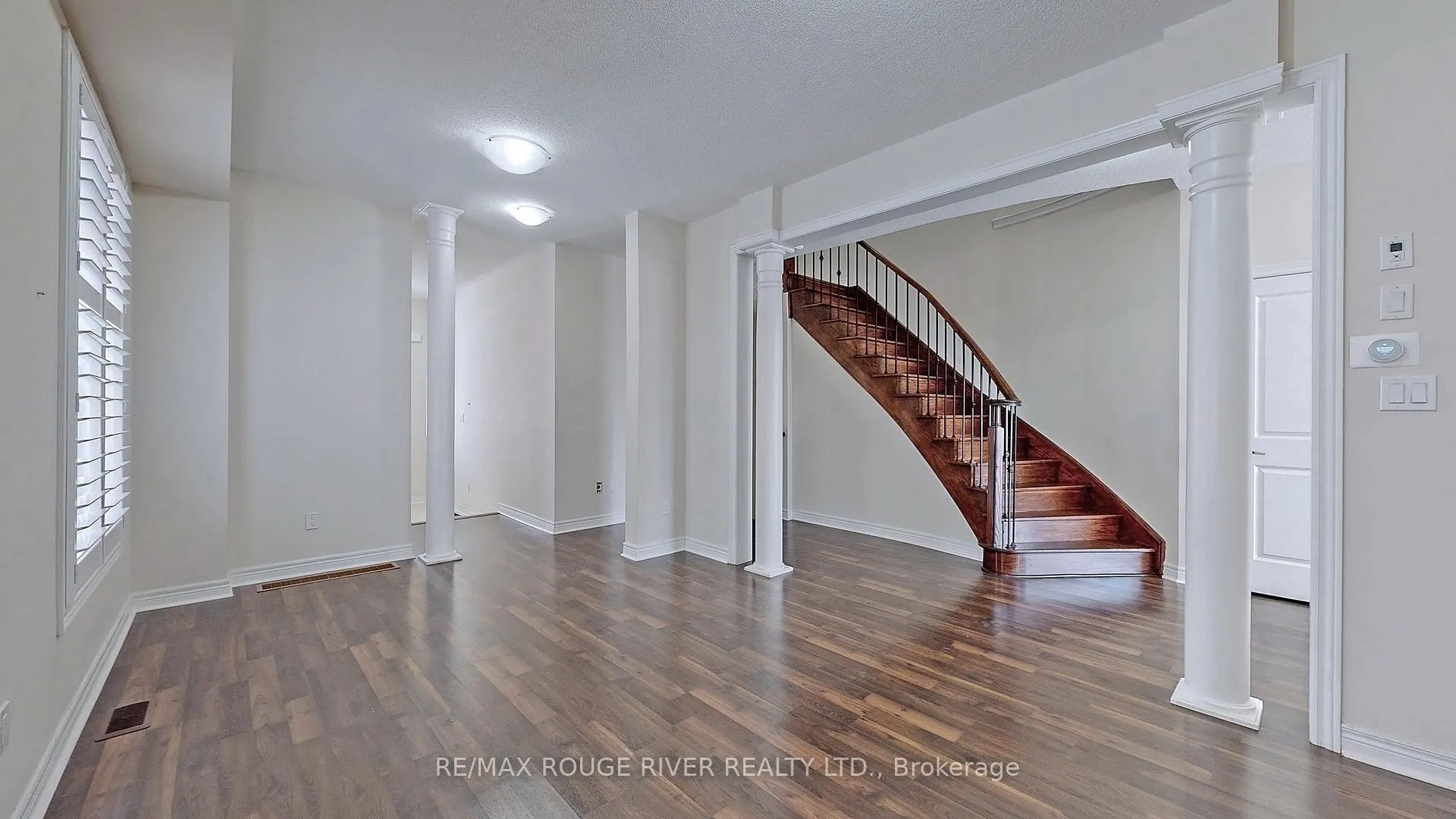 Photo 7 of 1022 Byron Street N, Whitby, Williamsburg — HOMEH