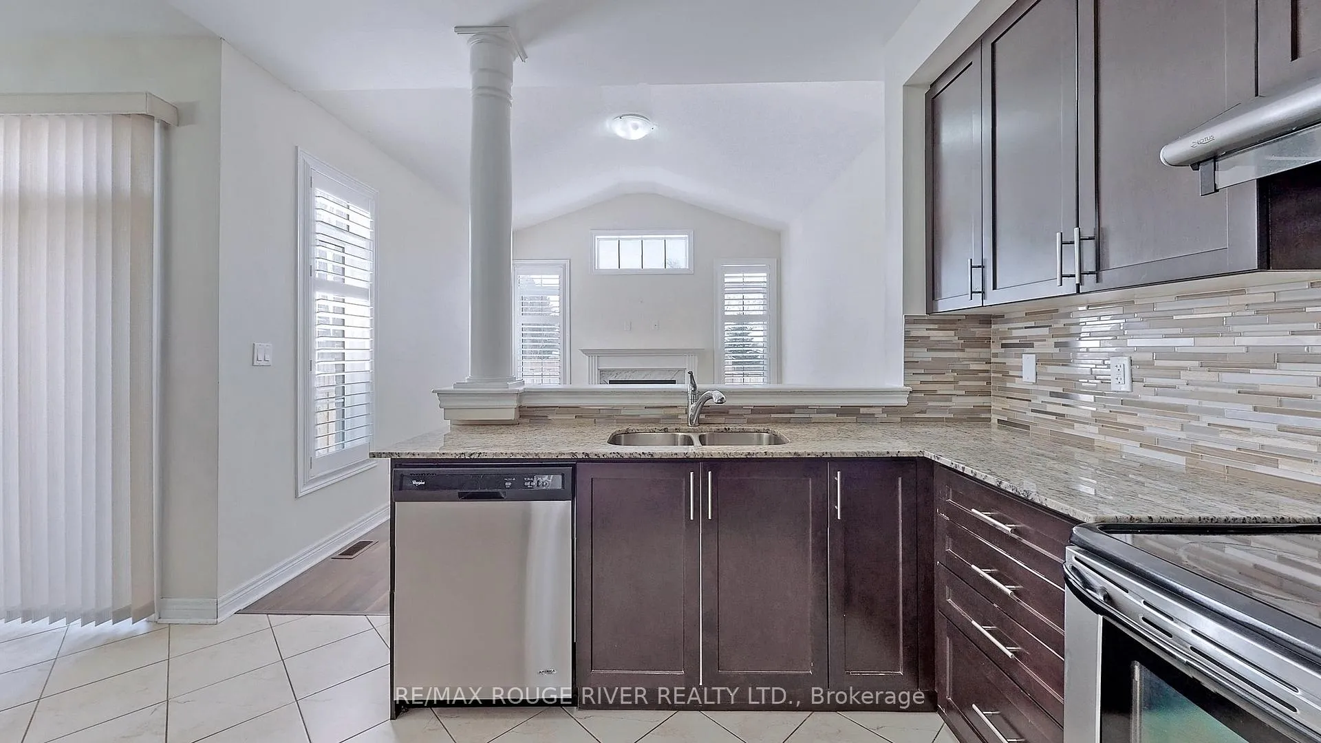 Photo 9 of 1022 Byron Street N, Whitby, Williamsburg — HOMEH