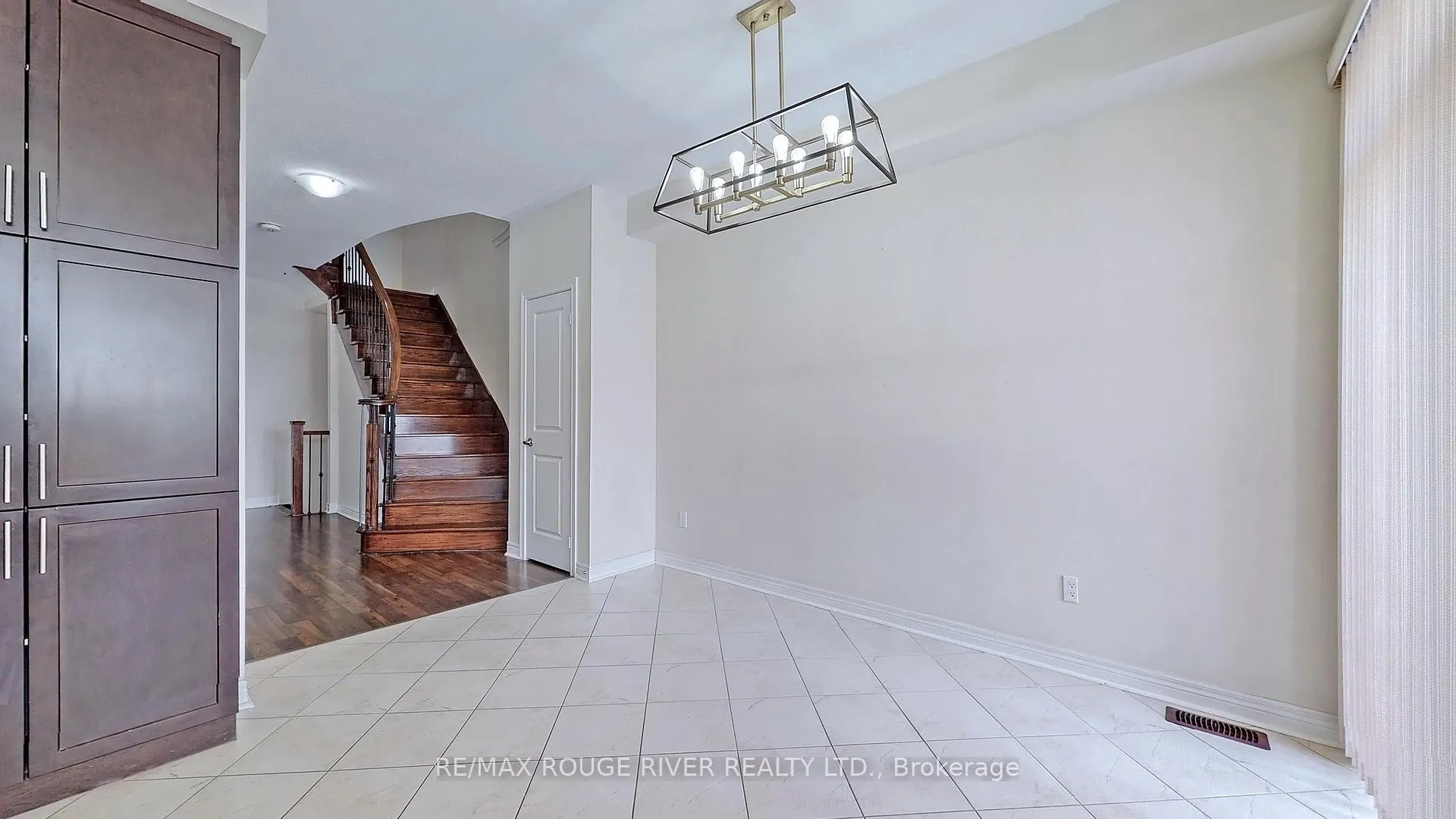 Photo 12 of 1022 Byron Street N, Whitby, Williamsburg — HOMEH
