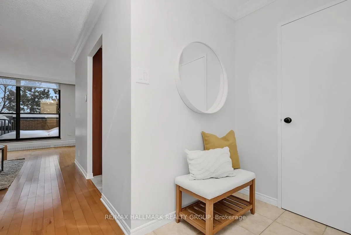 Photo 5 of Unit 330, 515 St Laurent Boulevard, Ottawa, Viscount Alexander Park — HOMEH