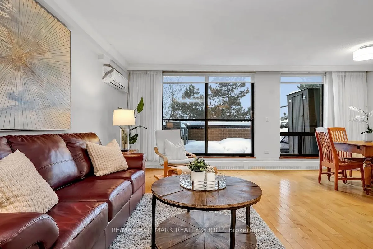Photo 8 of Unit 330, 515 St Laurent Boulevard, Ottawa, Viscount Alexander Park — HOMEH