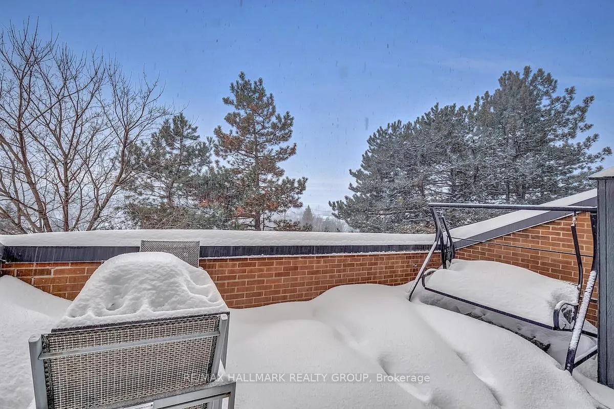 Photo 28 of Unit 330, 515 St Laurent Boulevard, Ottawa, Viscount Alexander Park — HOMEH