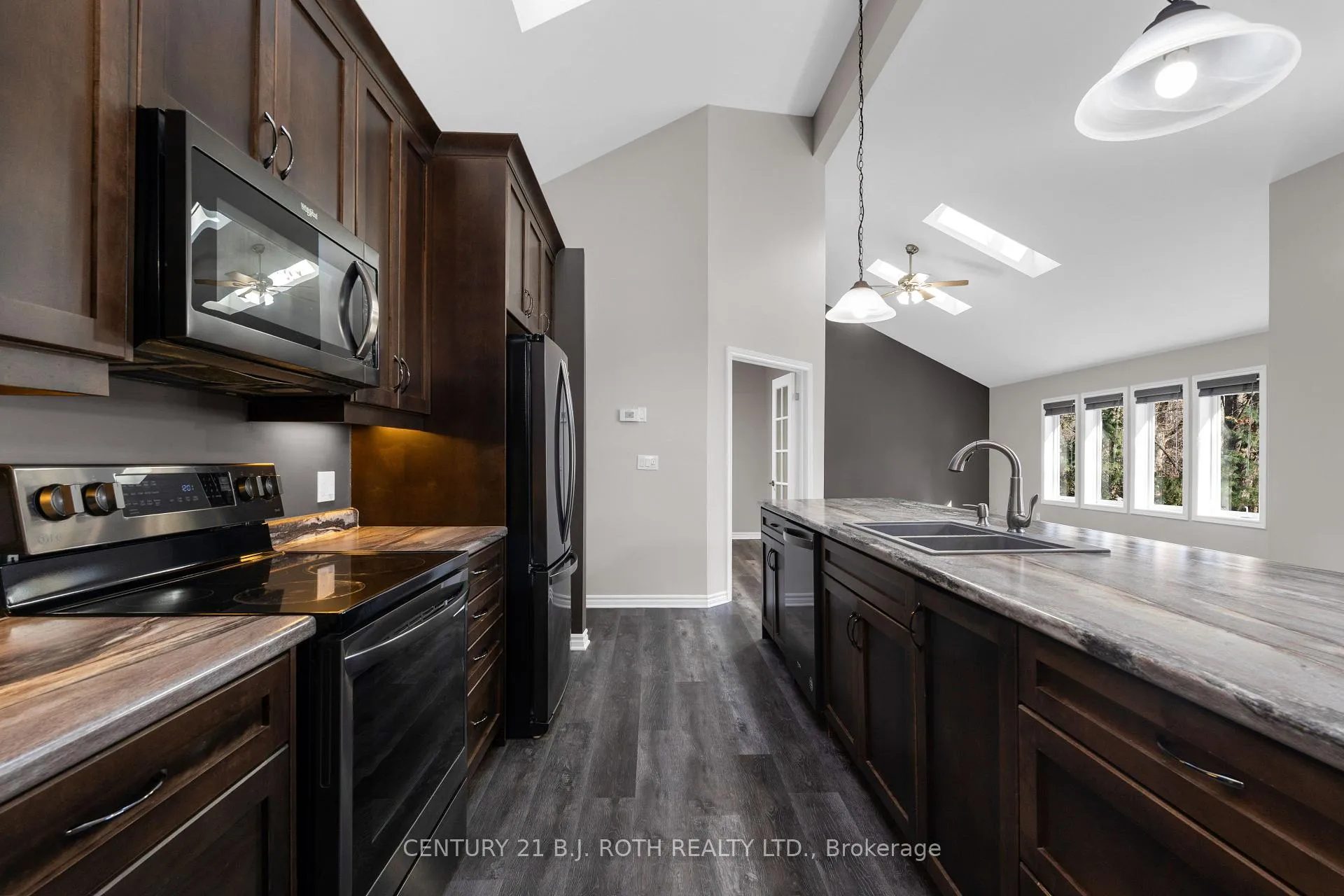 Photo 16 of 7333 Davy Drive, Ramara, Rural Ramara — HOMEH