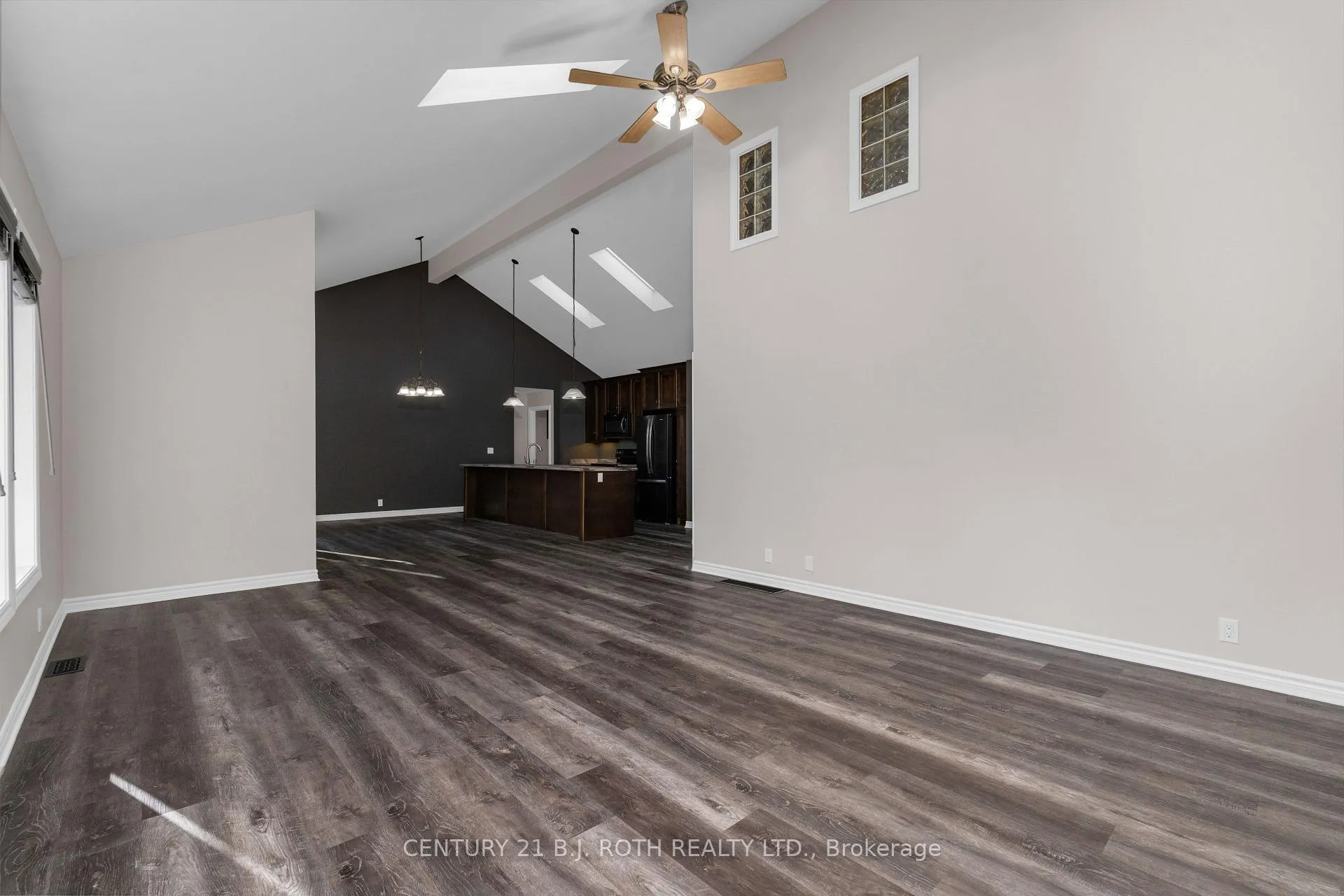 Photo 18 of 7333 Davy Drive, Ramara, Rural Ramara — HOMEH