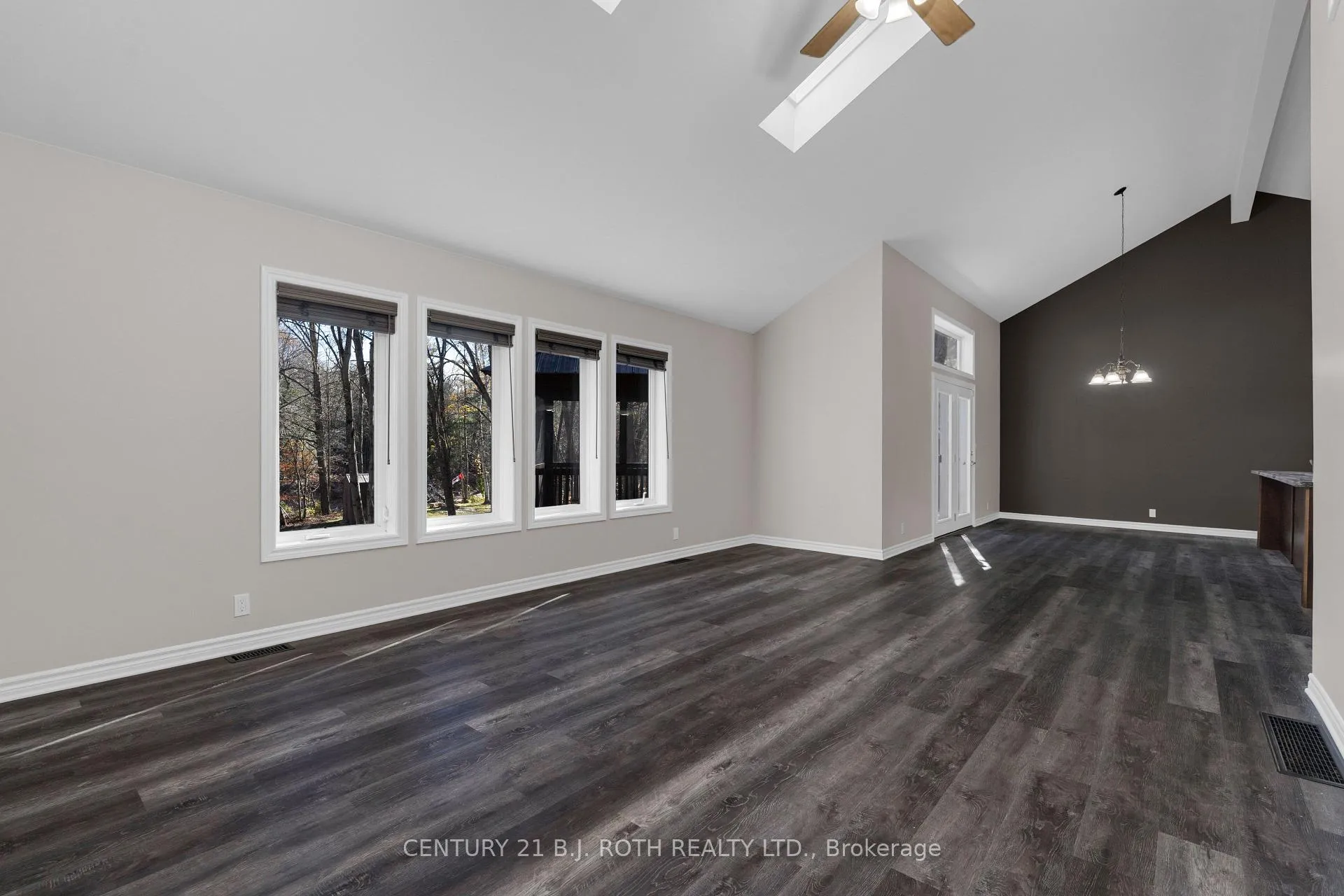Photo 19 of 7333 Davy Drive, Ramara, Rural Ramara — HOMEH