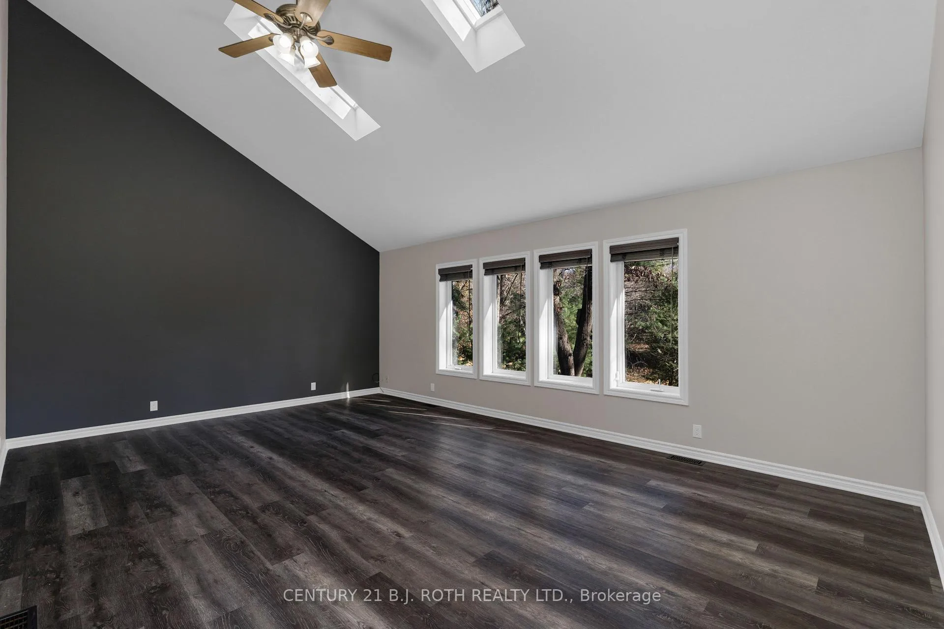 Photo 20 of 7333 Davy Drive, Ramara, Rural Ramara — HOMEH