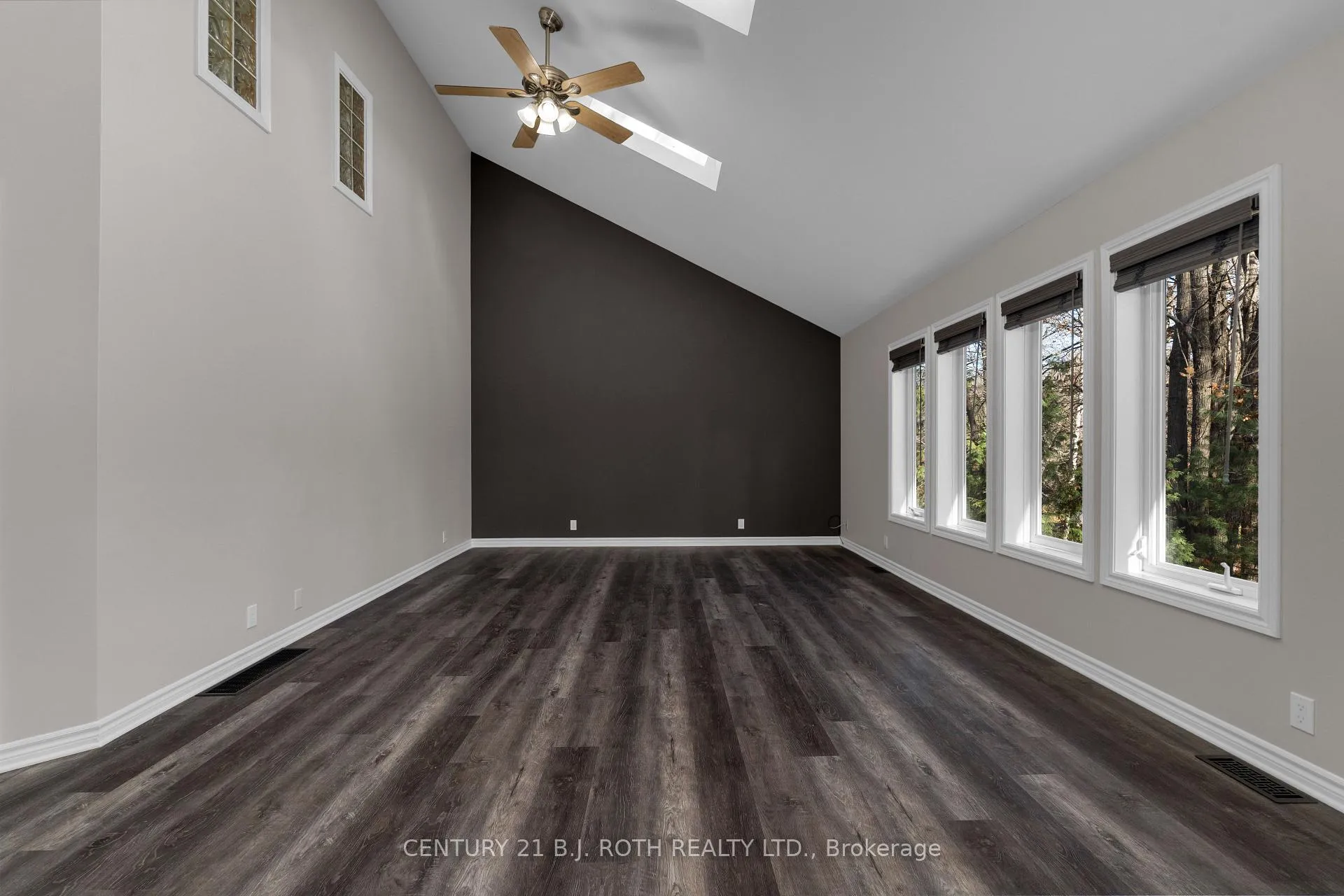 Photo 21 of 7333 Davy Drive, Ramara, Rural Ramara — HOMEH