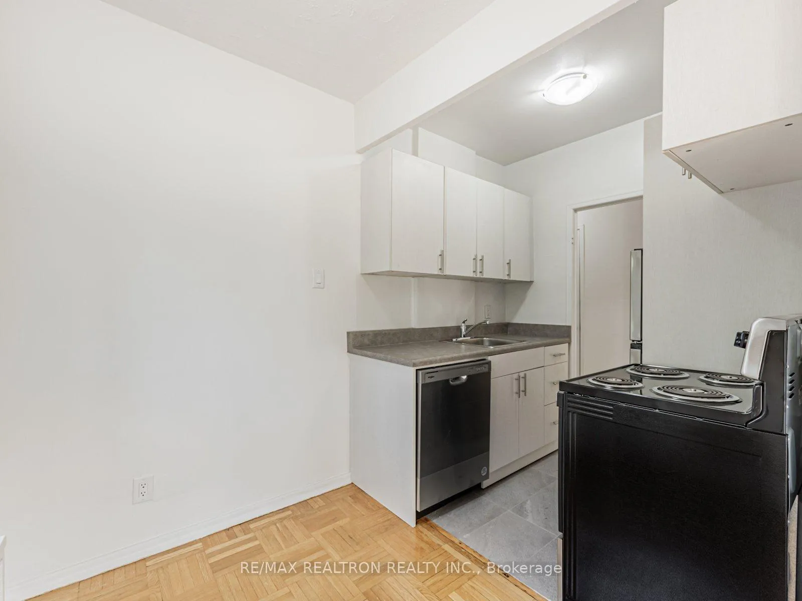 Photo 11 of Unit 314, 156 Kingston Road, Toronto, Woodbine Corridor — HOMEH