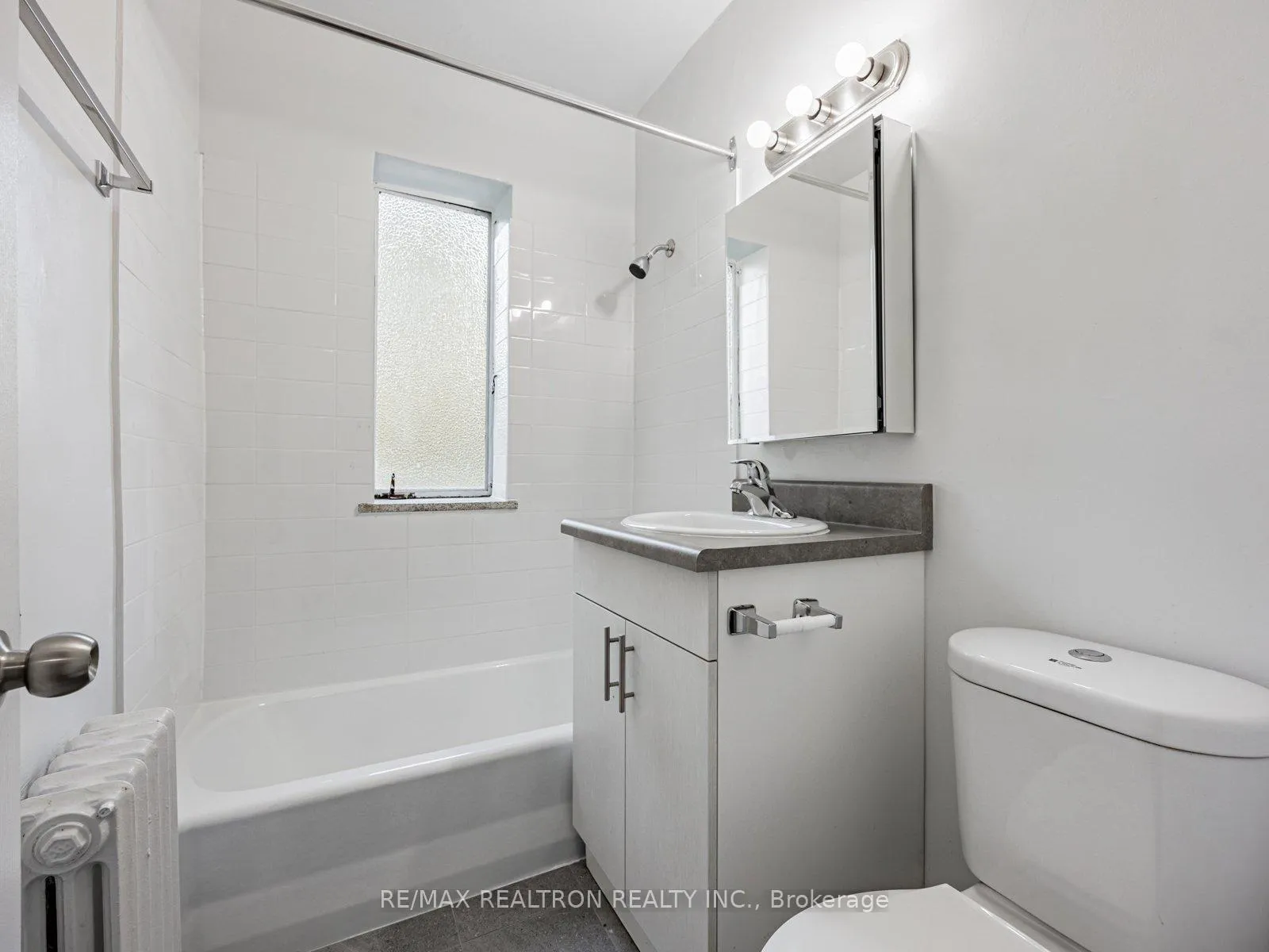 Photo 14 of Unit 314, 156 Kingston Road, Toronto, Woodbine Corridor — HOMEH
