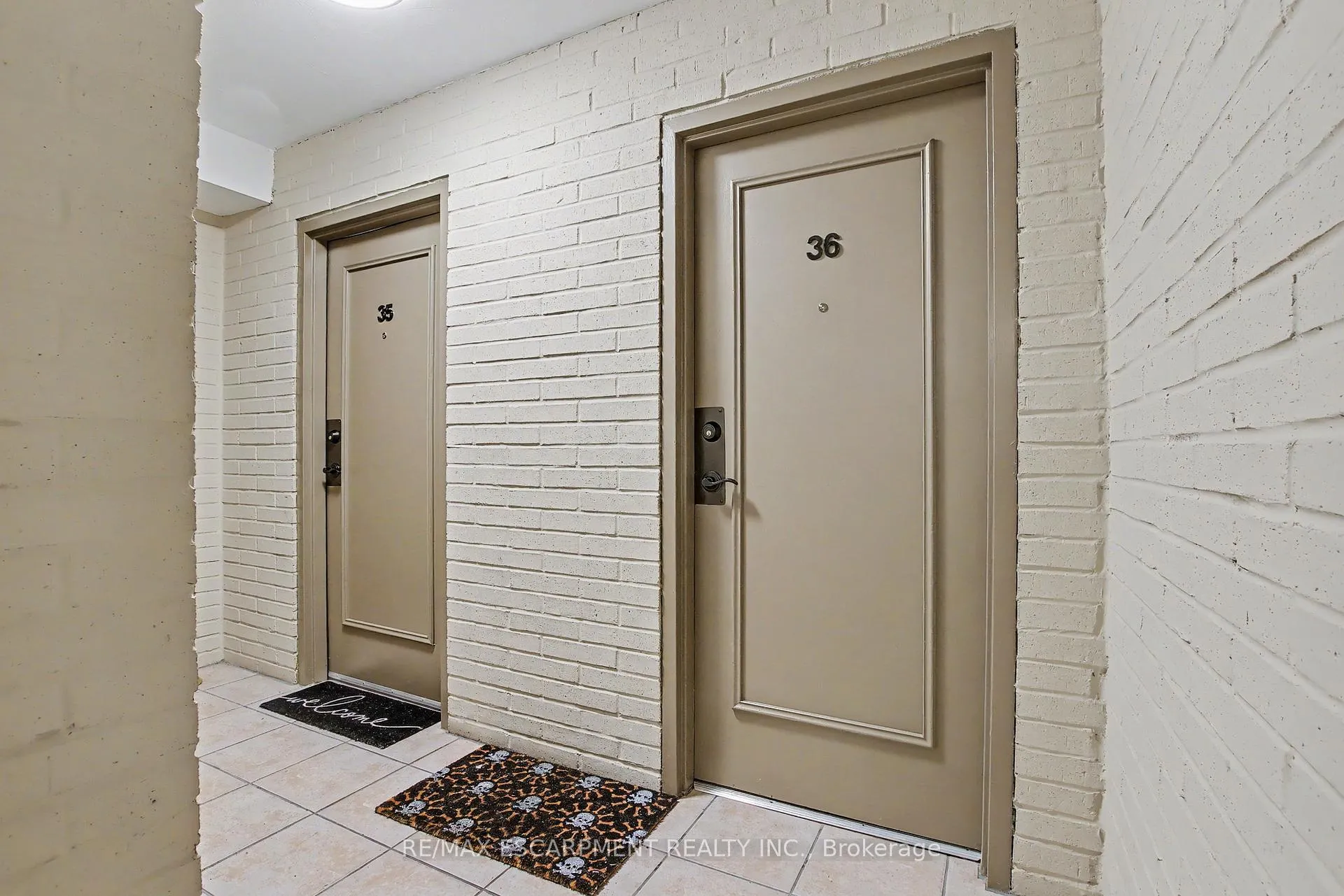 Photo 6 of Unit 36, 2373 King Street E, Hamilton, Glenview — HOMEH
