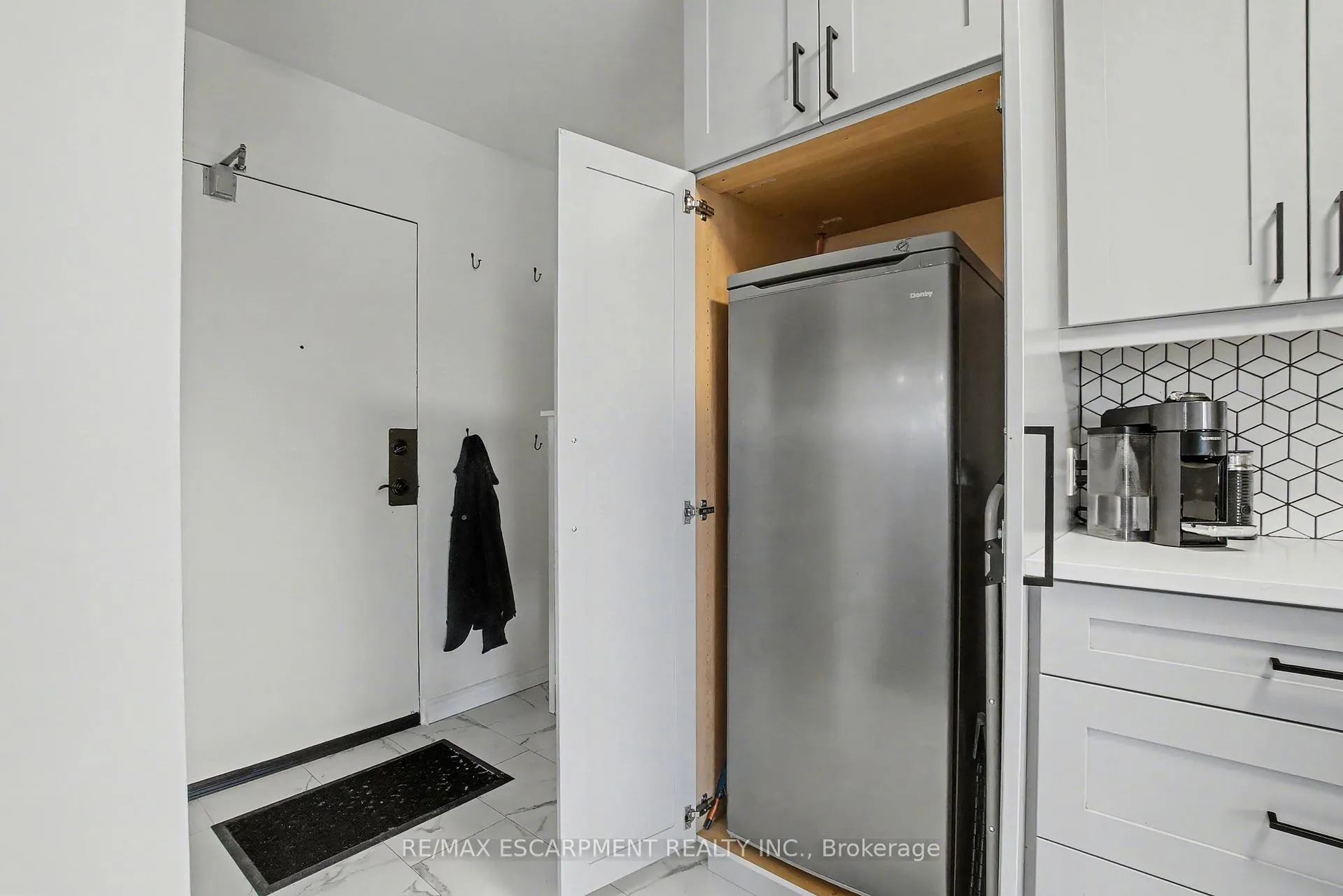 Photo 8 of Unit 36, 2373 King Street E, Hamilton, Glenview — HOMEH