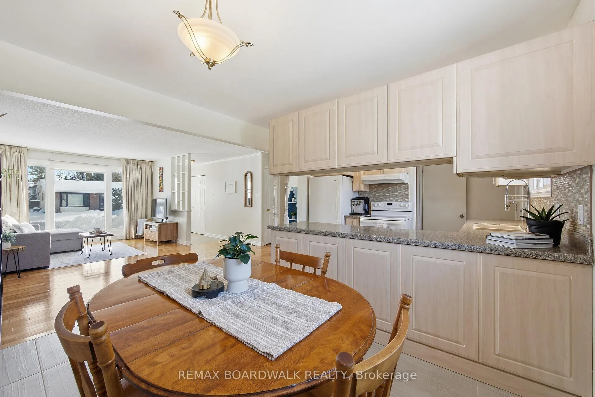 Photo 14 of 1381 Matheson Road, Ottawa, Carson Grove — HOMEH