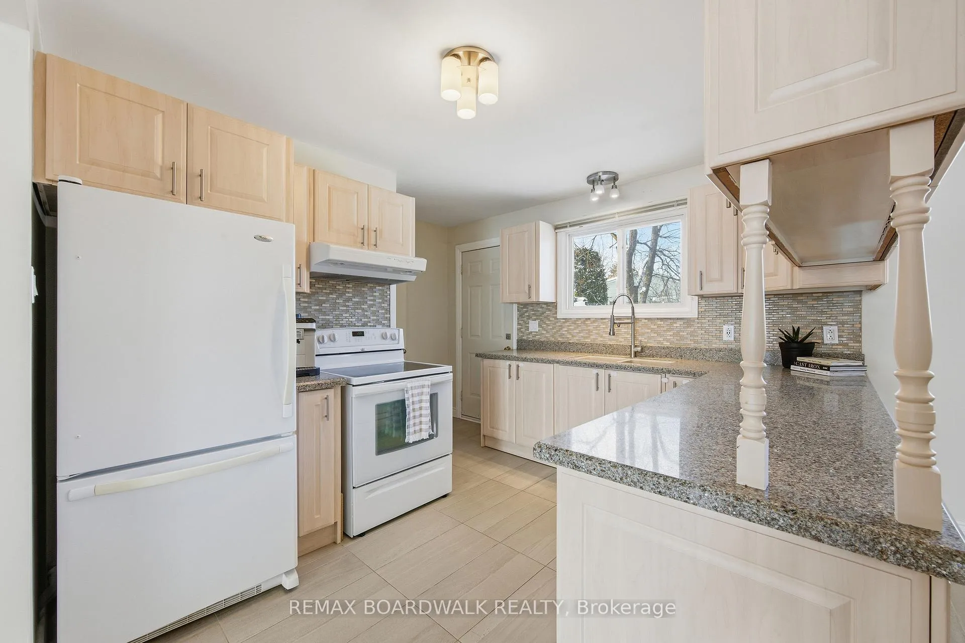 Photo 17 of 1381 Matheson Road, Ottawa, Carson Grove — HOMEH