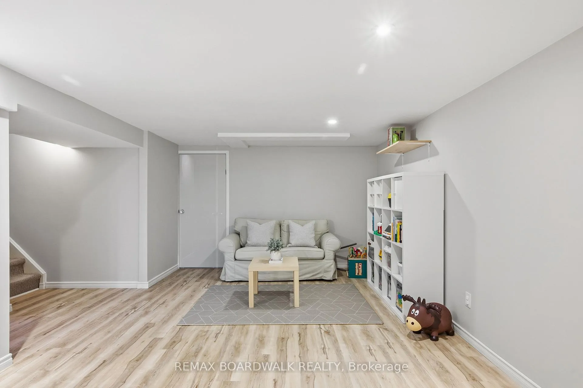 Photo 32 of 1381 Matheson Road, Ottawa, Carson Grove — HOMEH
