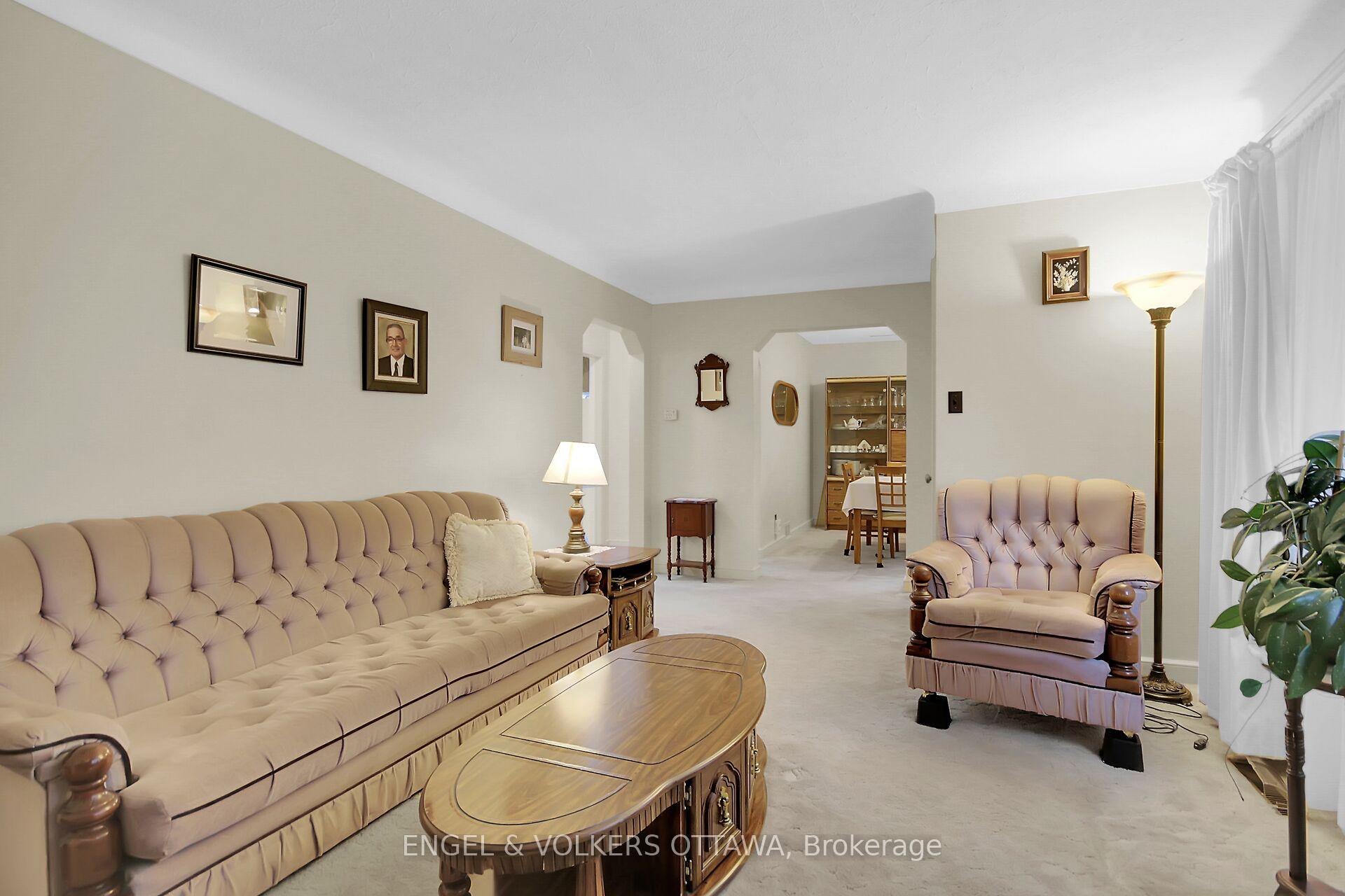 Photo 5 of 1 Joan Street, Ottawa, Meadowlands/St. Claire Gardens — HOMEH