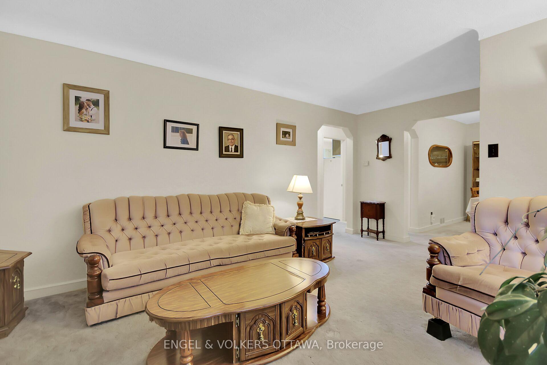 Photo 7 of 1 Joan Street, Ottawa, Meadowlands/St. Claire Gardens — HOMEH
