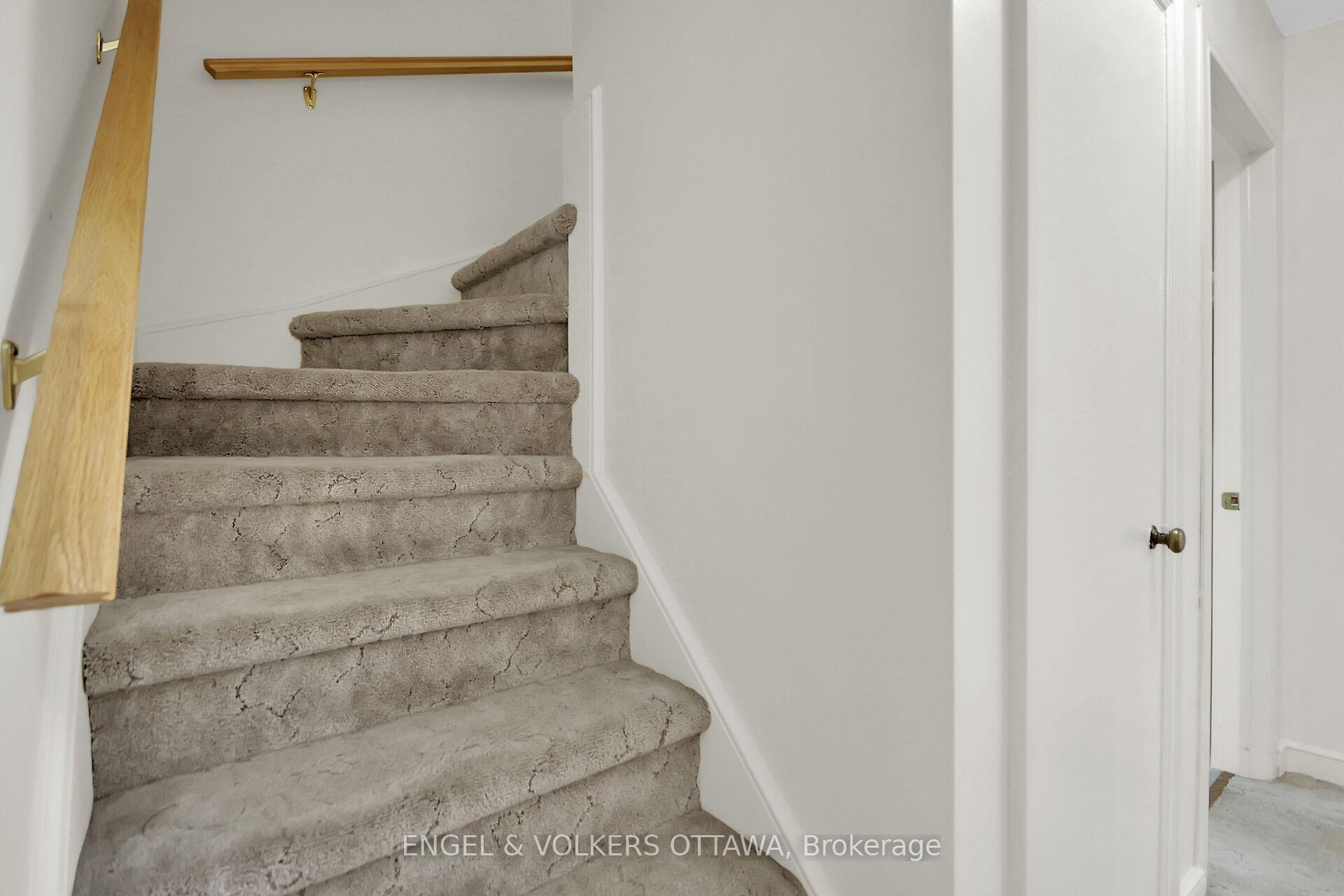 Photo 18 of 1 Joan Street, Ottawa, Meadowlands/St. Claire Gardens — HOMEH