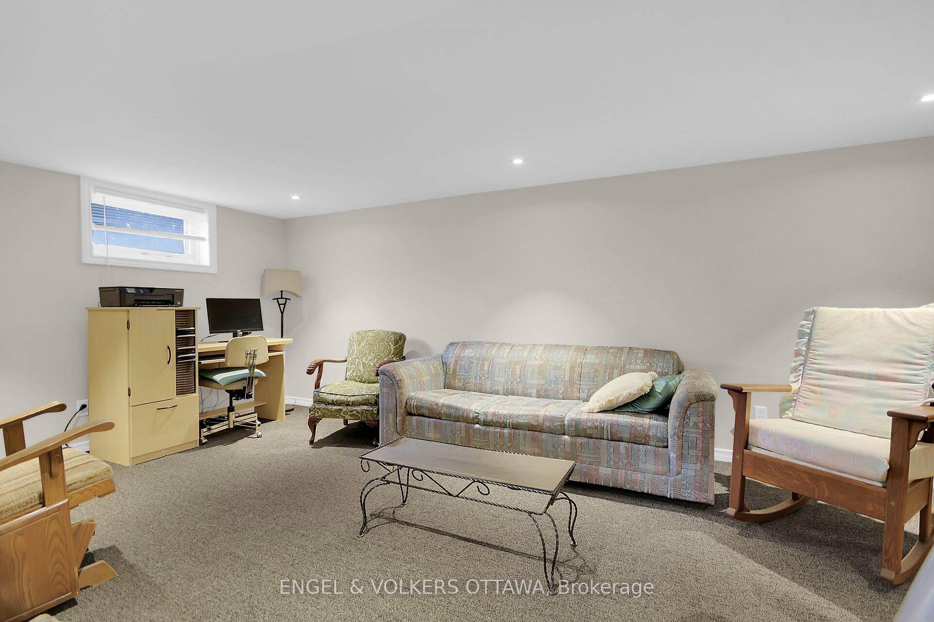 Photo 25 of 1 Joan Street, Ottawa, Meadowlands/St. Claire Gardens — HOMEH