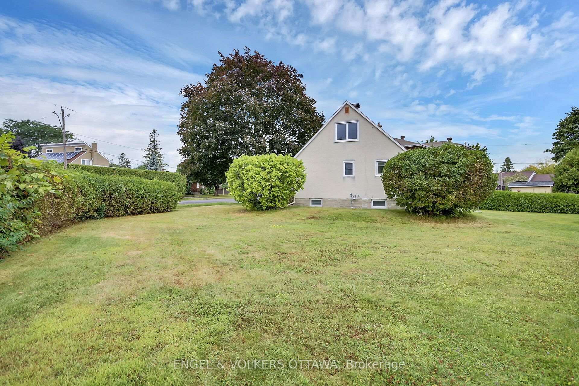 Photo 31 of 1 Joan Street, Ottawa, Meadowlands/St. Claire Gardens — HOMEH