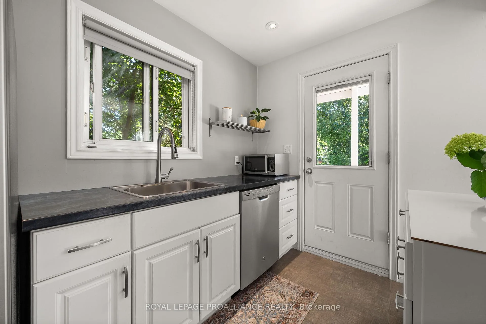 Photo 4 of Unit A, 134 Dufferin Avenue, Belleville, Belleville Ward — HOMEH