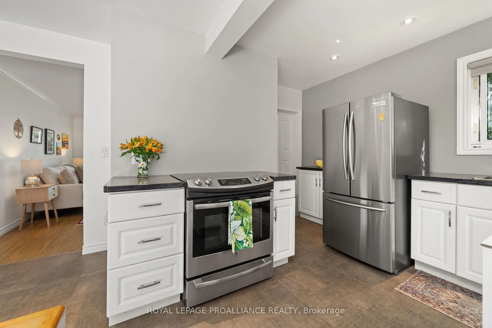 Photo 5 of Unit A, 134 Dufferin Avenue, Belleville, Belleville Ward — HOMEH