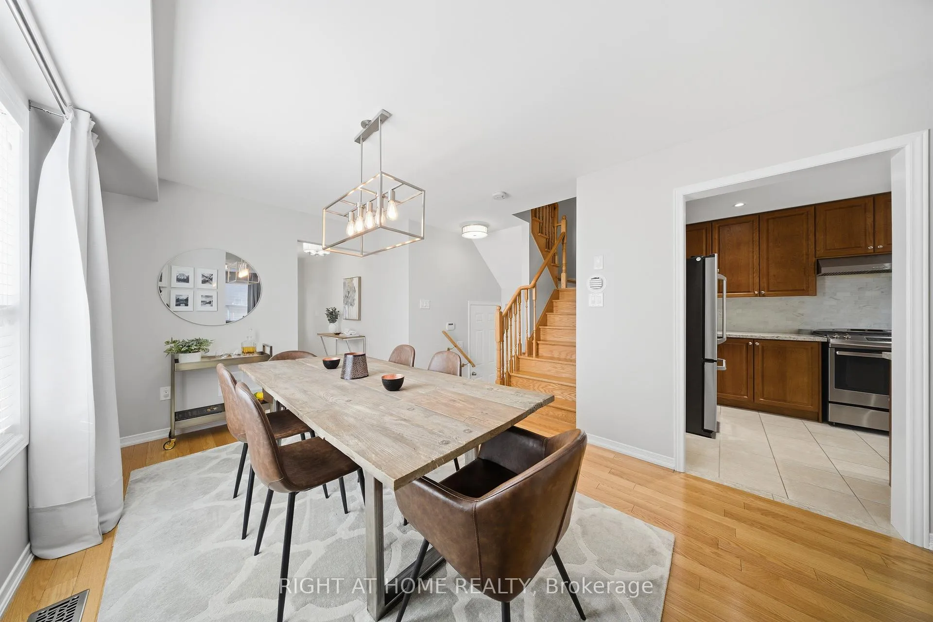 Photo 9 of 9 Manordale Crescent, Vaughan, Vellore Village — HOMEH