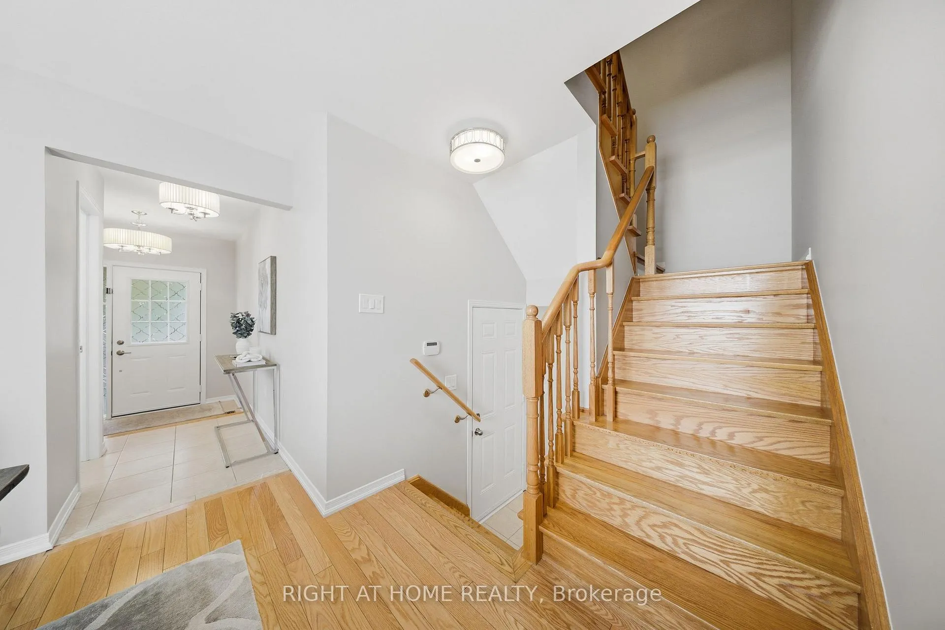 Photo 18 of 9 Manordale Crescent, Vaughan, Vellore Village — HOMEH