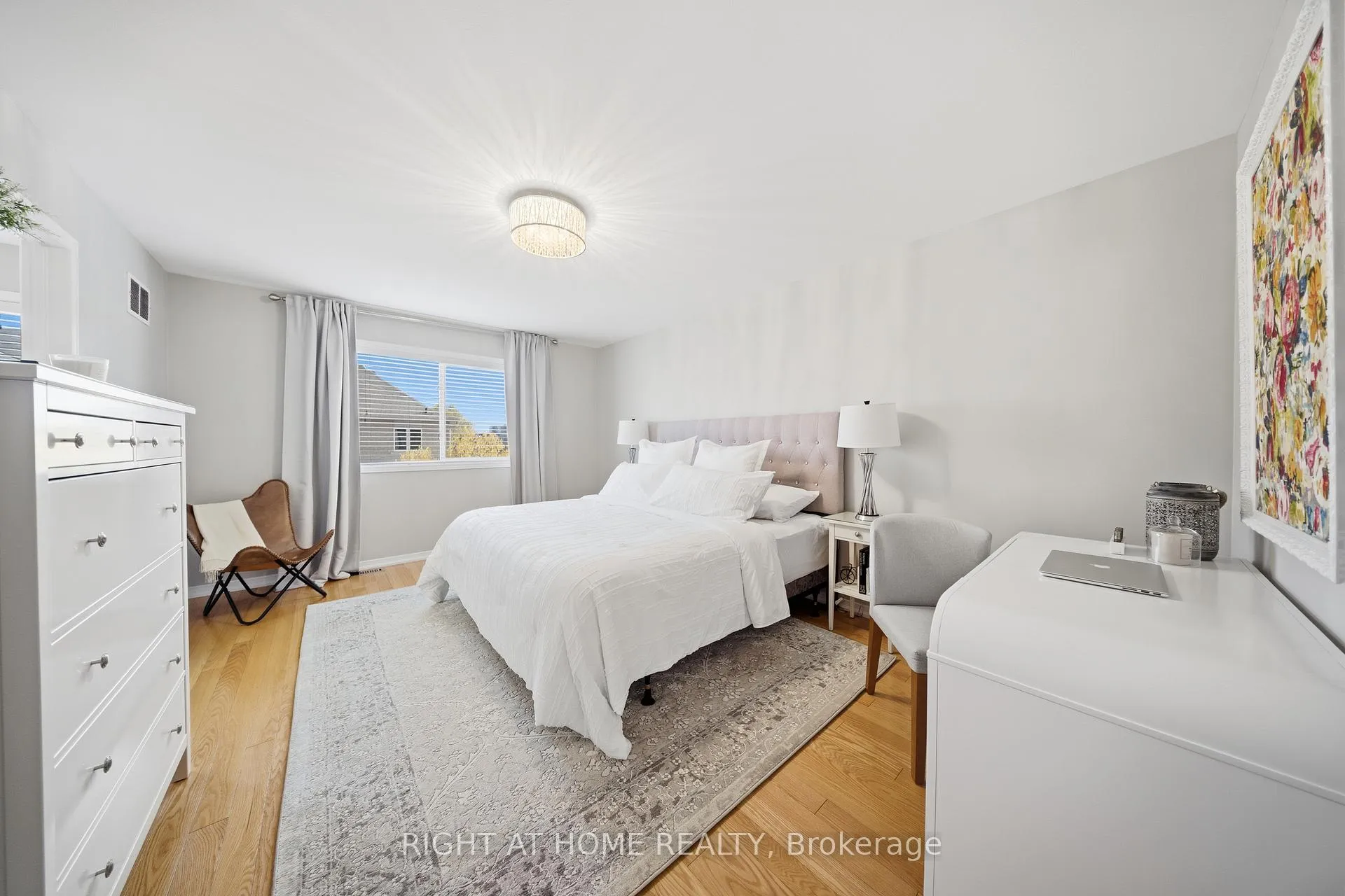 Photo 20 of 9 Manordale Crescent, Vaughan, Vellore Village — HOMEH