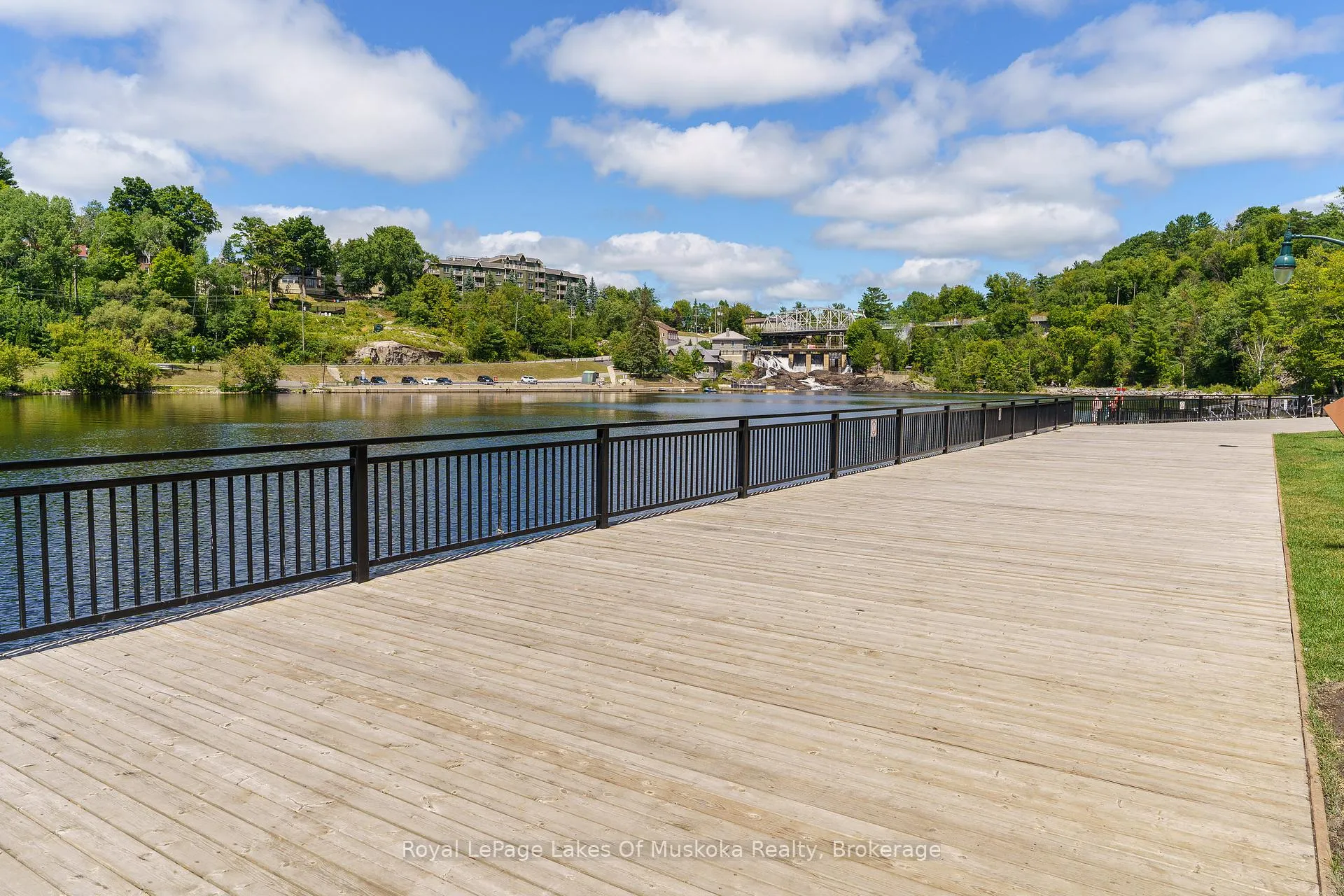 Photo 3 of Unit 10, 142 Ecclestone Drive, Bracebridge, Macaulay — HOMEH