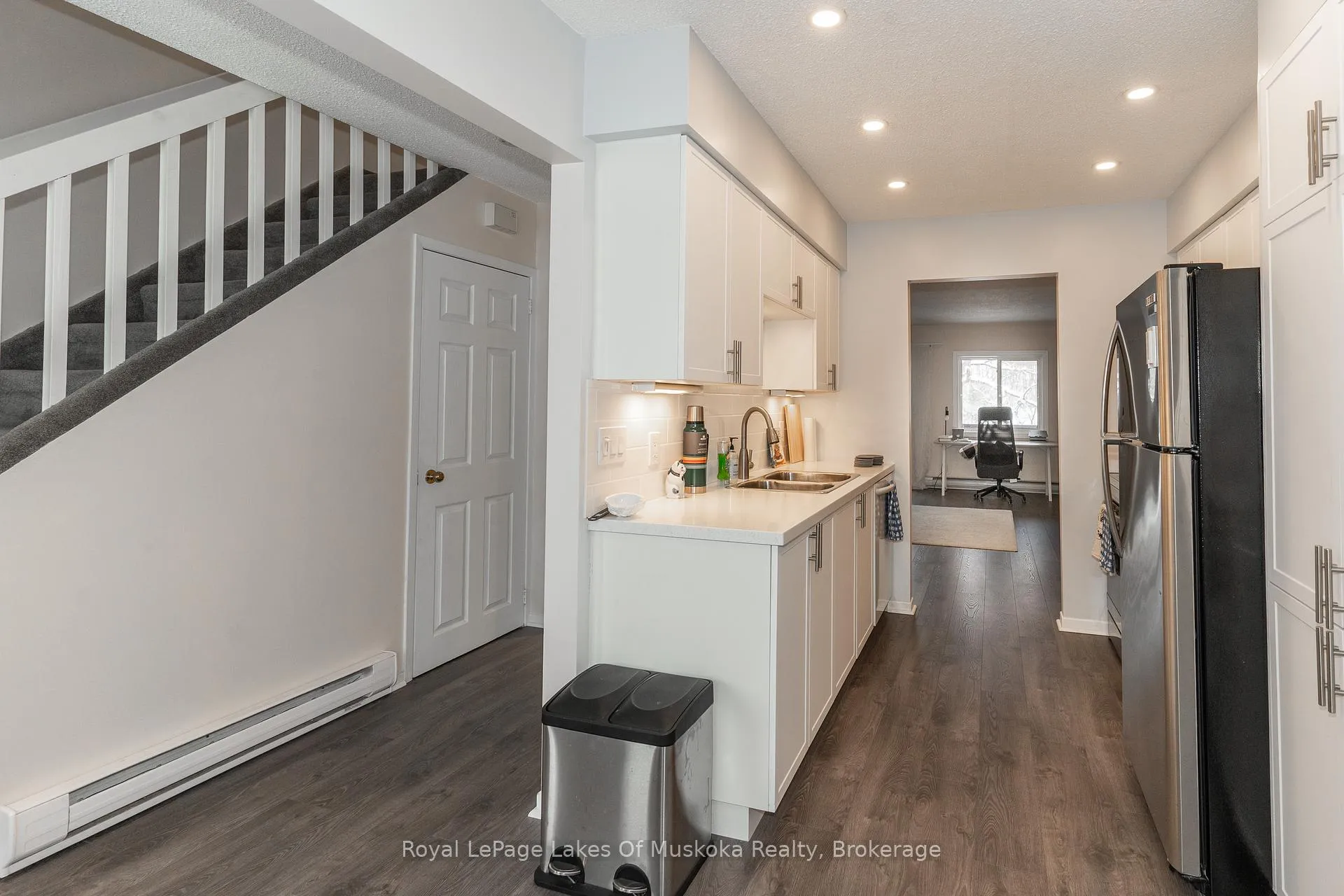 Photo 9 of Unit 10, 142 Ecclestone Drive, Bracebridge, Macaulay — HOMEH
