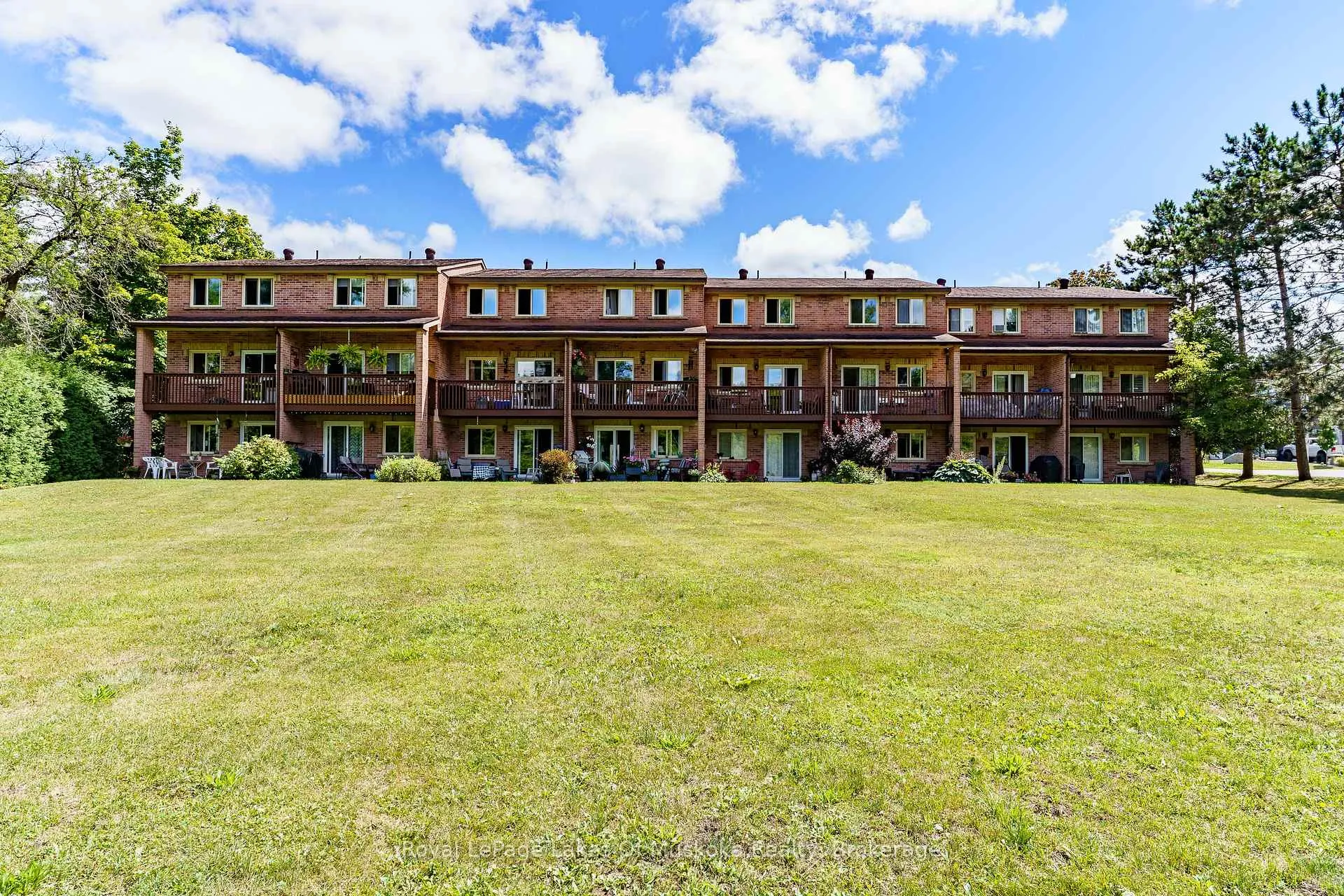 Photo 24 of Unit 10, 142 Ecclestone Drive, Bracebridge, Macaulay — HOMEH