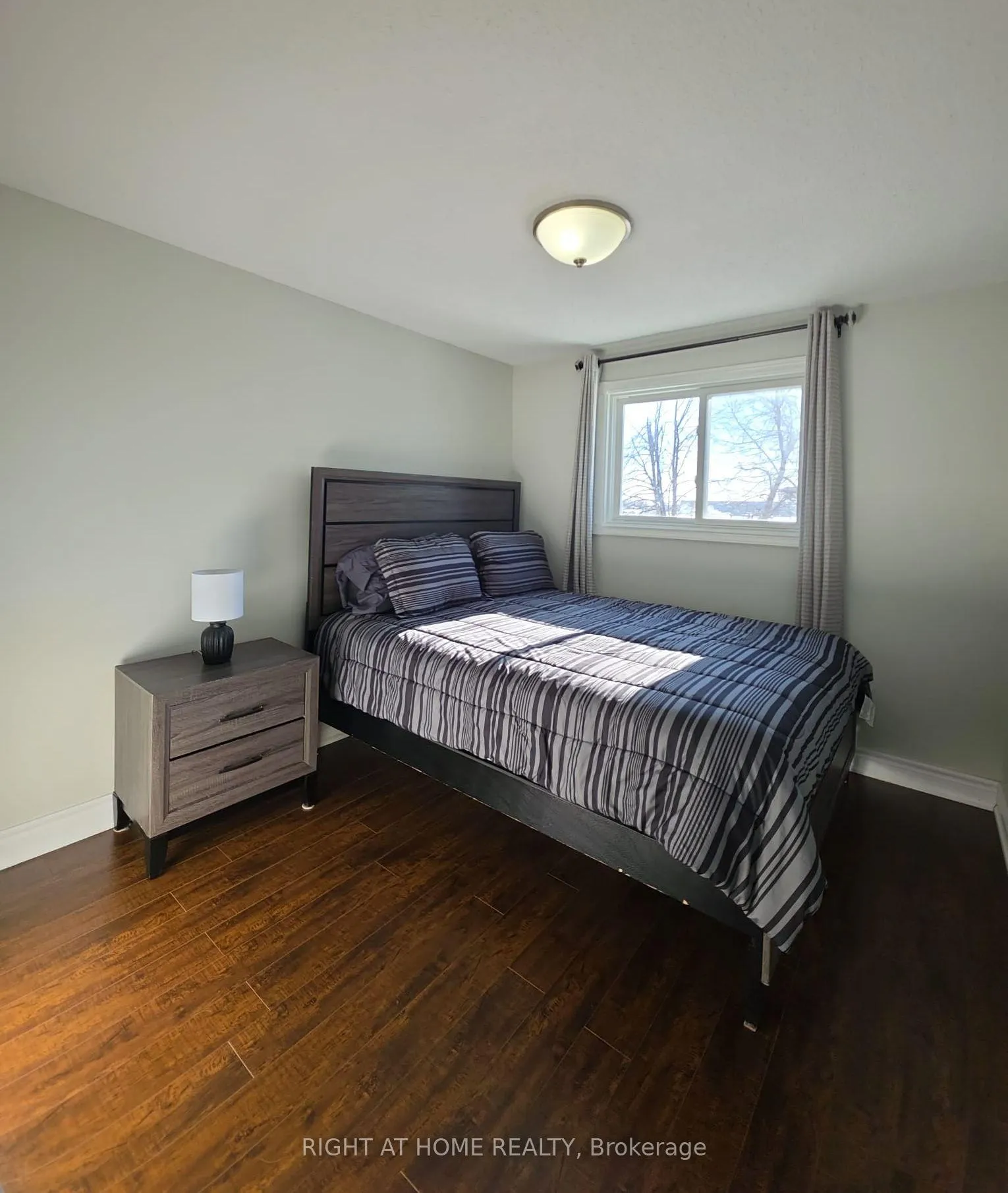 Photo 5 of 15 Argyle Road, Barrie, Sunnidale — HOMEH