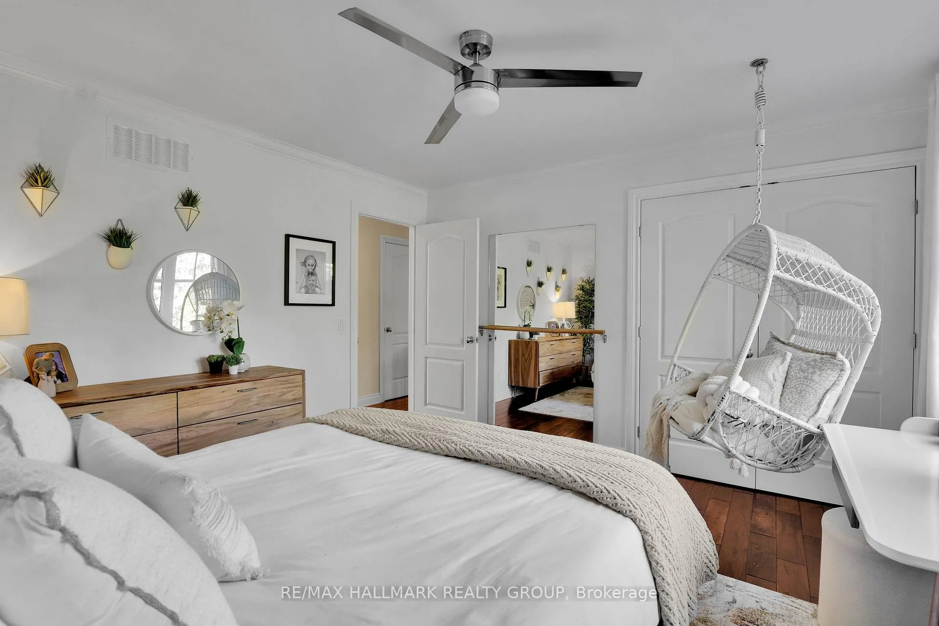 Photo 31 of 45 Crescent Heights, Ottawa, Dows Lake — HOMEH