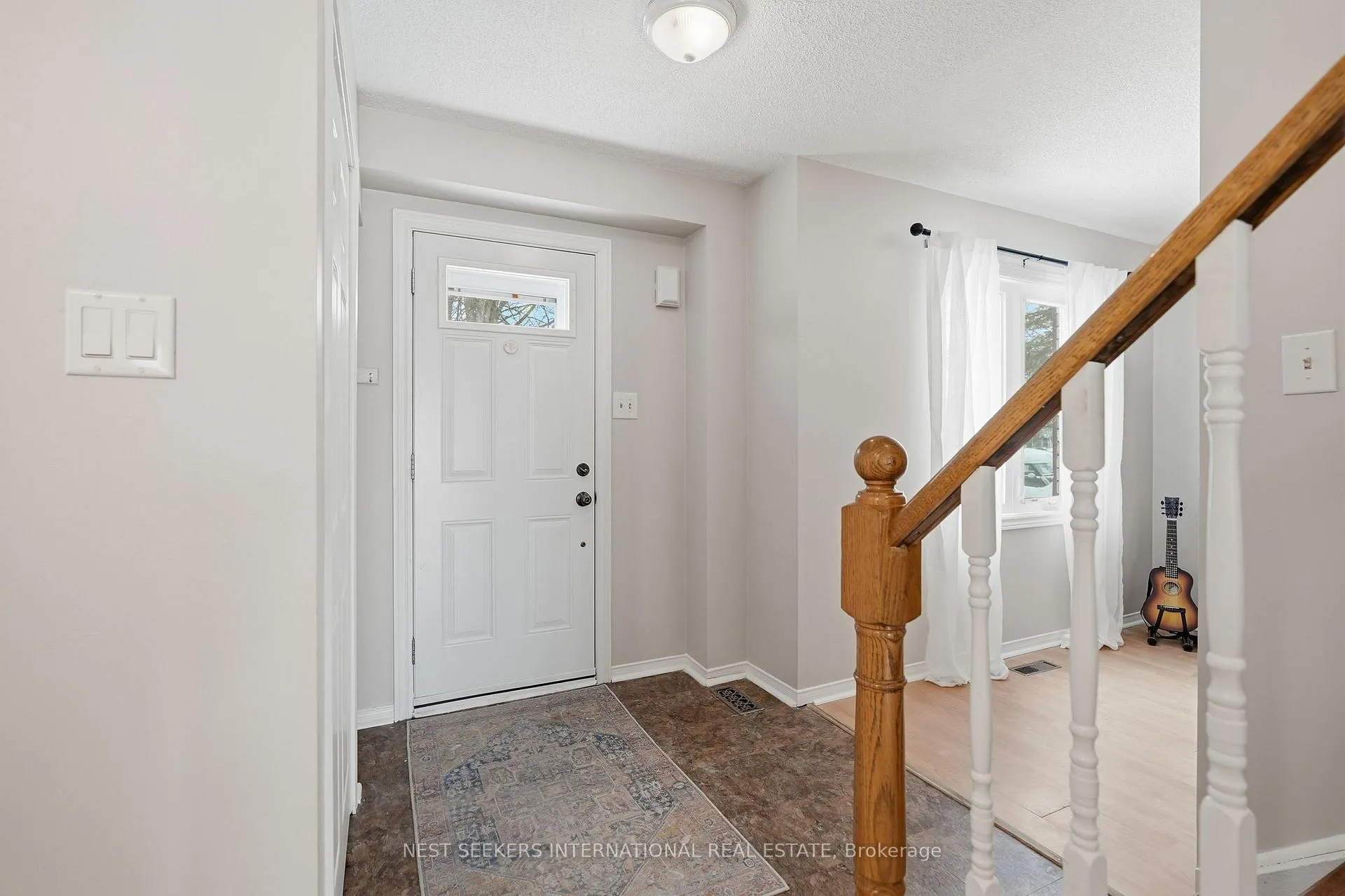 Photo 3 of 1091 Maclean Street, Innisfil, Alcona — HOMEH