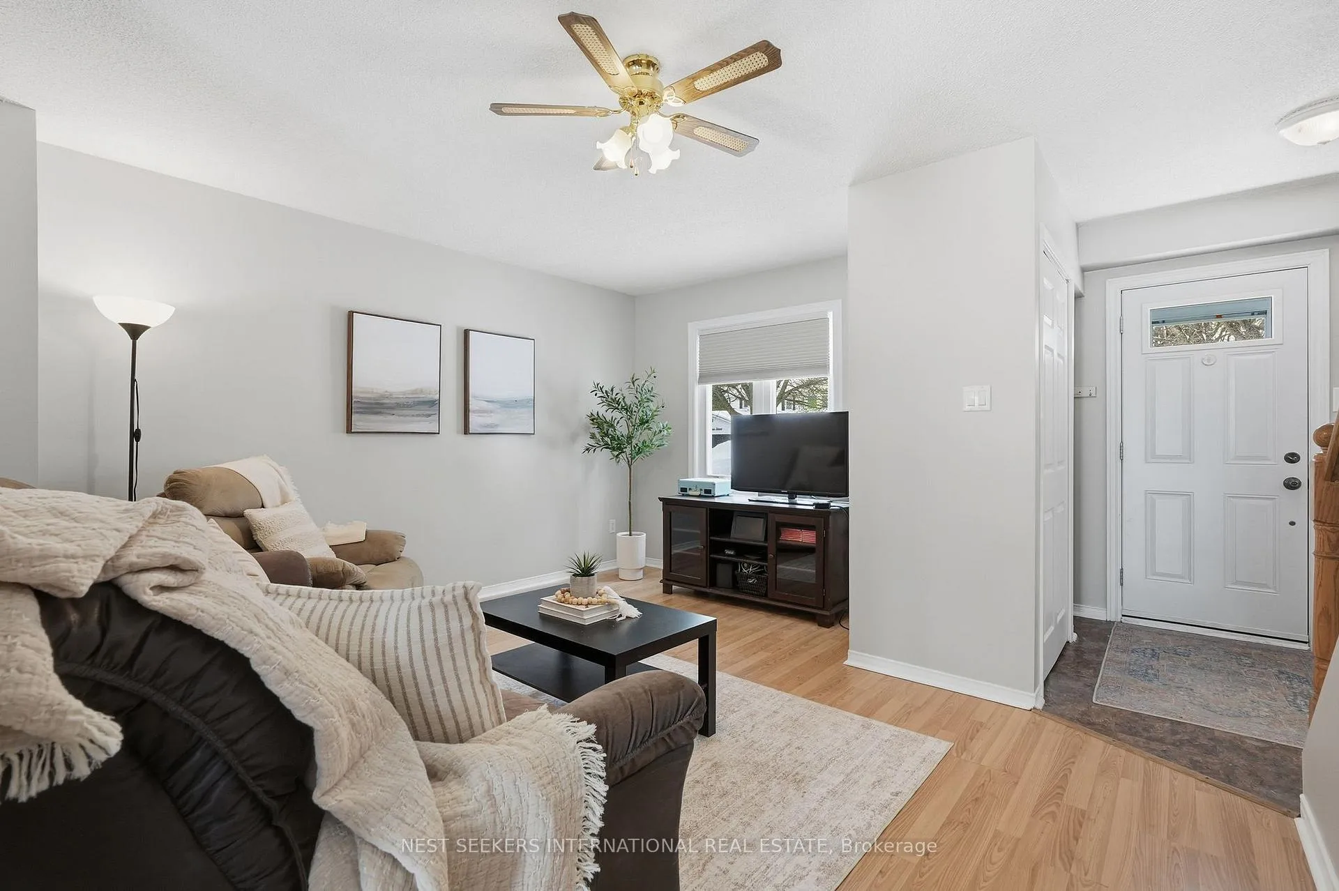Photo 6 of 1091 Maclean Street, Innisfil, Alcona — HOMEH