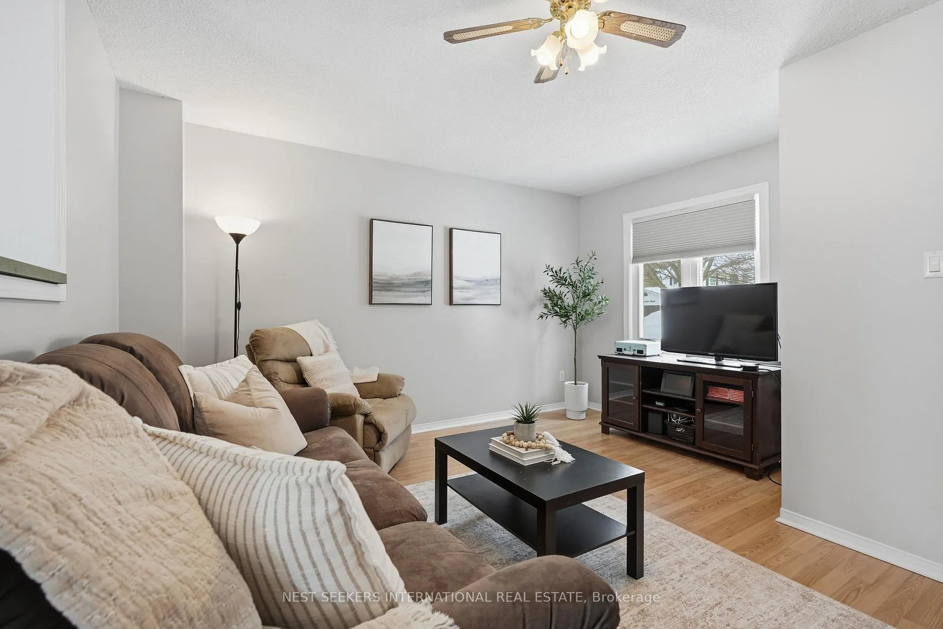 Photo 7 of 1091 Maclean Street, Innisfil, Alcona — HOMEH