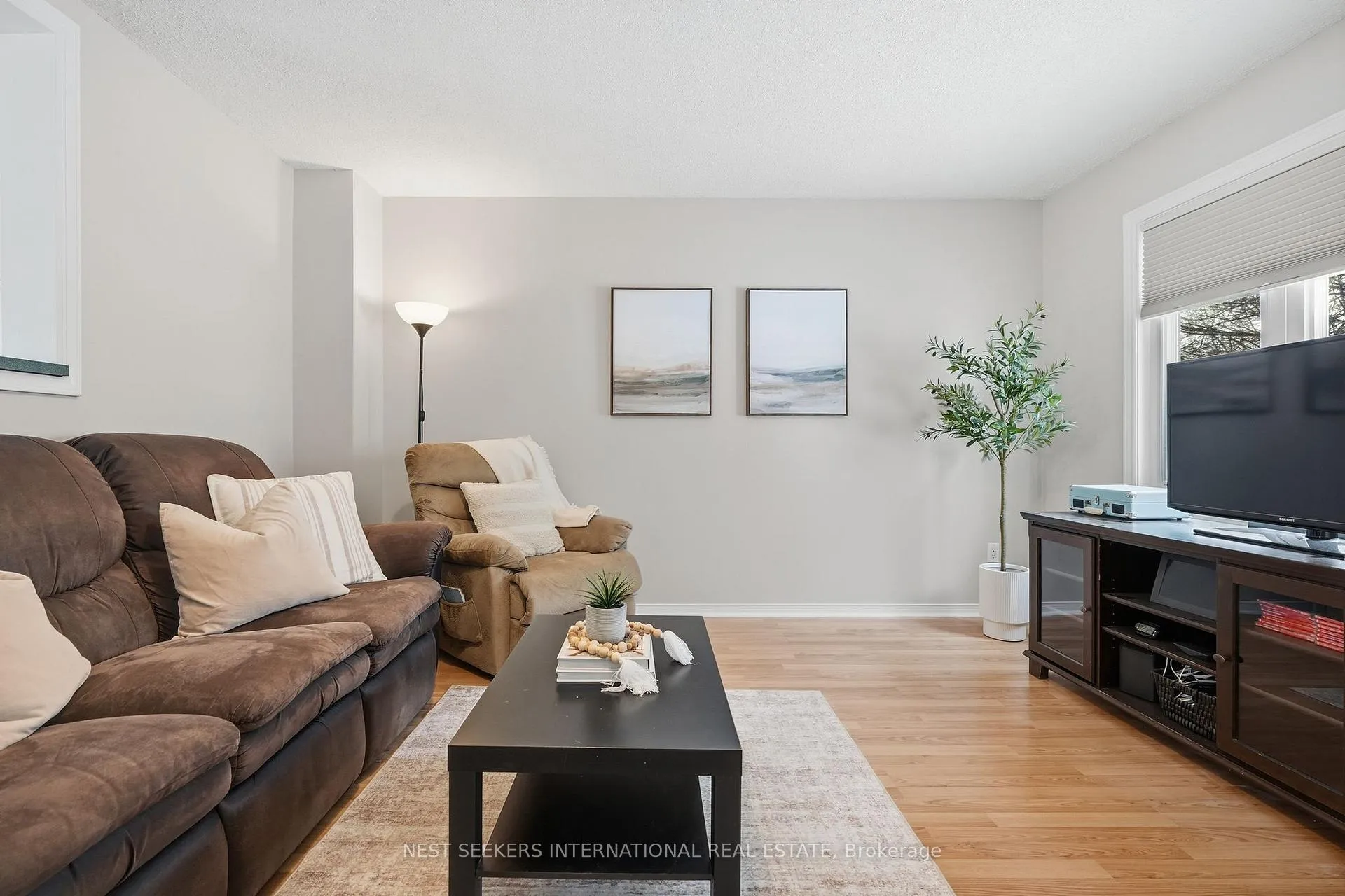 Photo 8 of 1091 Maclean Street, Innisfil, Alcona — HOMEH