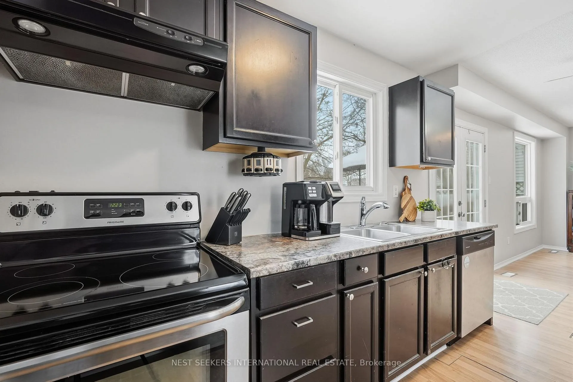 Photo 15 of 1091 Maclean Street, Innisfil, Alcona — HOMEH
