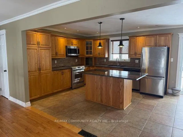 Photo 6 of 1841 Belvedere Crescent, Cornwall — HOMEH