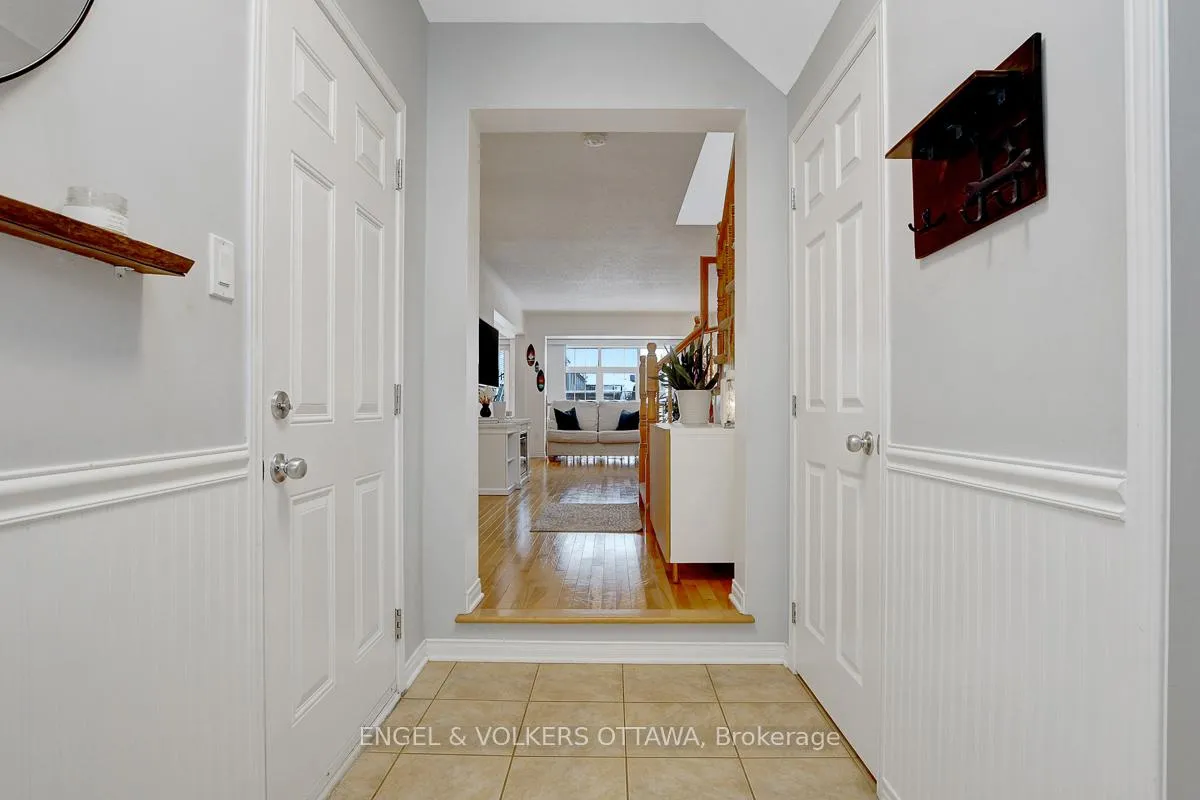 Photo 3 of 308 Tabaret Street, Ottawa, Kanata - Emerald Meadows/Trailwest — HOMEH