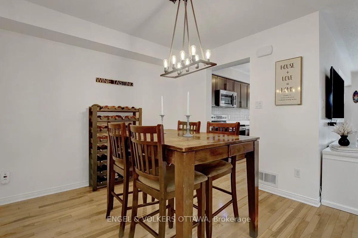 Photo 6 of 308 Tabaret Street, Ottawa, Kanata - Emerald Meadows/Trailwest — HOMEH