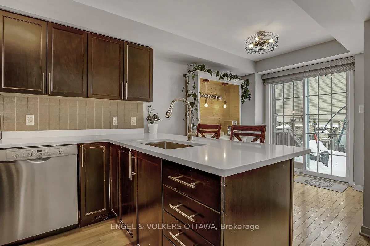 Photo 16 of 308 Tabaret Street, Ottawa, Kanata - Emerald Meadows/Trailwest — HOMEH