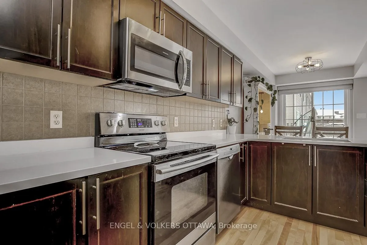 Photo 19 of 308 Tabaret Street, Ottawa, Kanata - Emerald Meadows/Trailwest — HOMEH