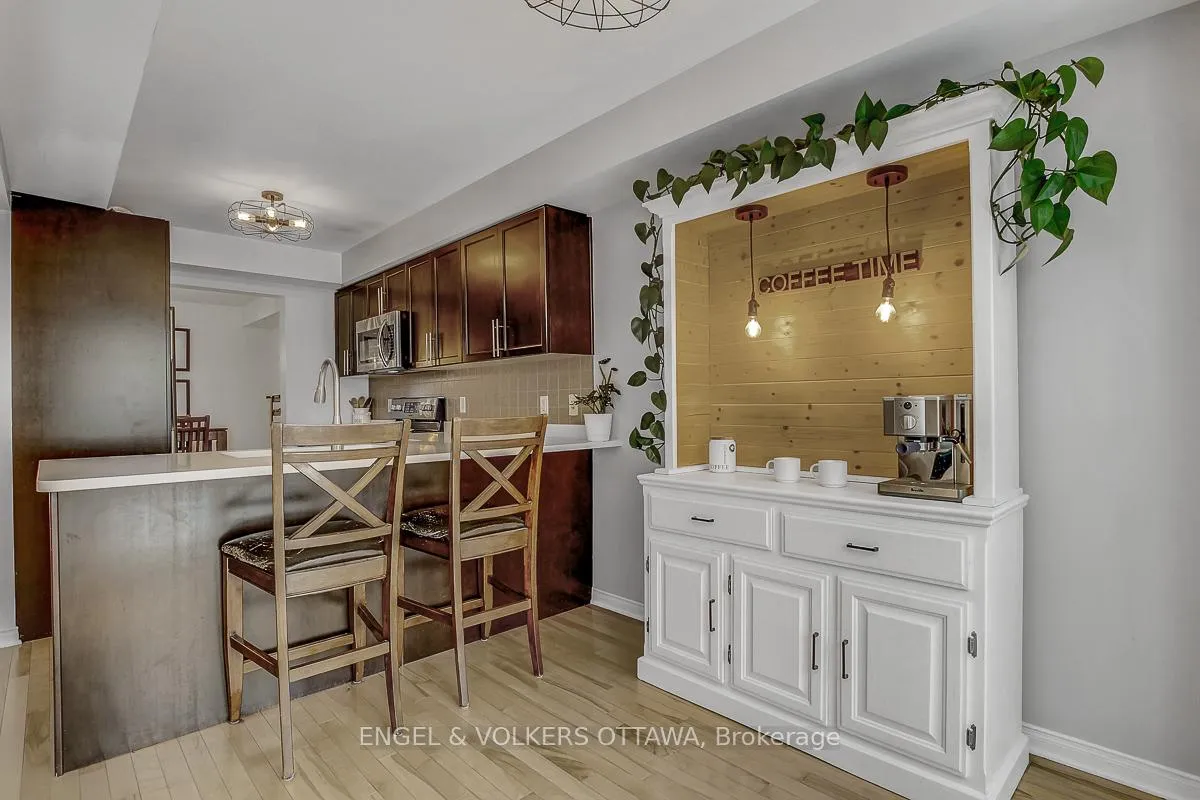 Photo 22 of 308 Tabaret Street, Ottawa, Kanata - Emerald Meadows/Trailwest — HOMEH