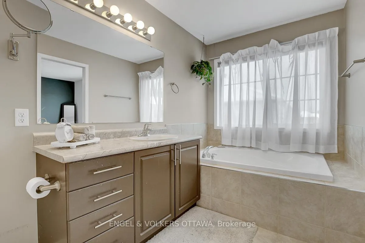 Photo 30 of 308 Tabaret Street, Ottawa, Kanata - Emerald Meadows/Trailwest — HOMEH