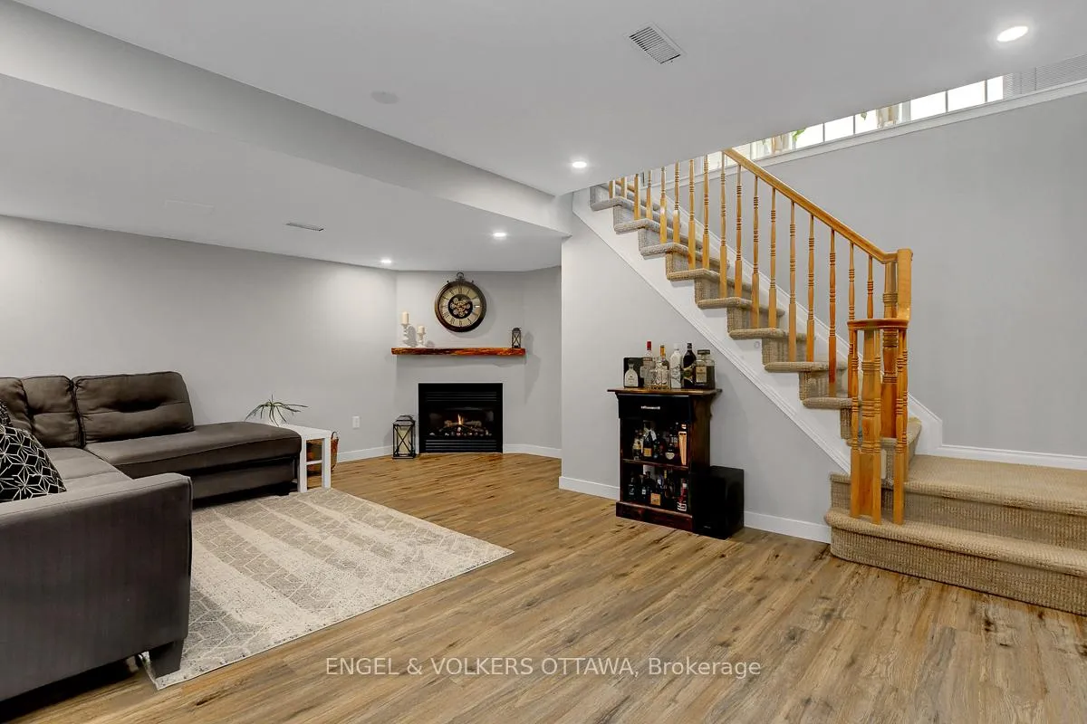 Photo 42 of 308 Tabaret Street, Ottawa, Kanata - Emerald Meadows/Trailwest — HOMEH