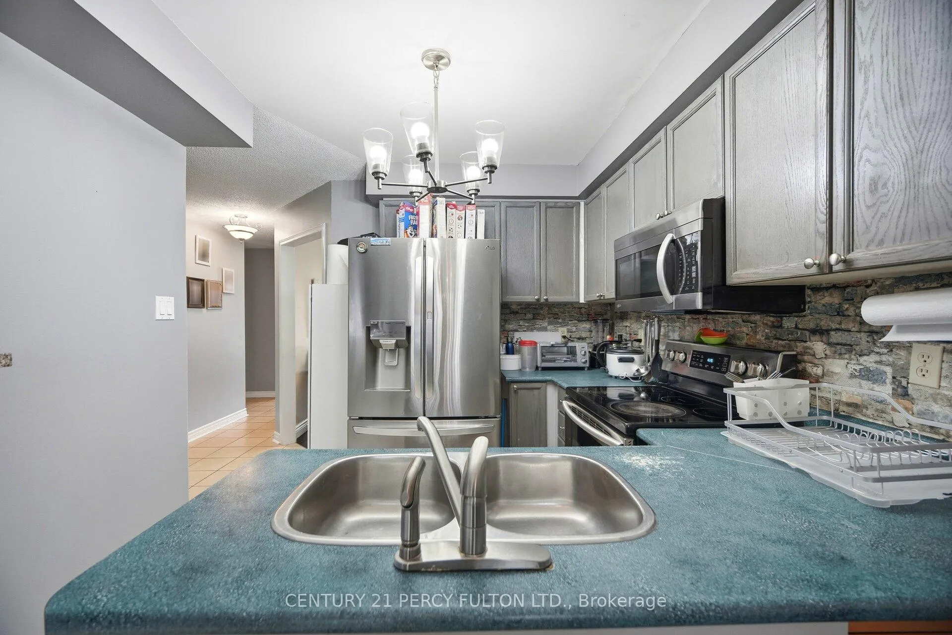 Photo 13 of 33 Farmers Avenue, Ajax, Central West — HOMEH