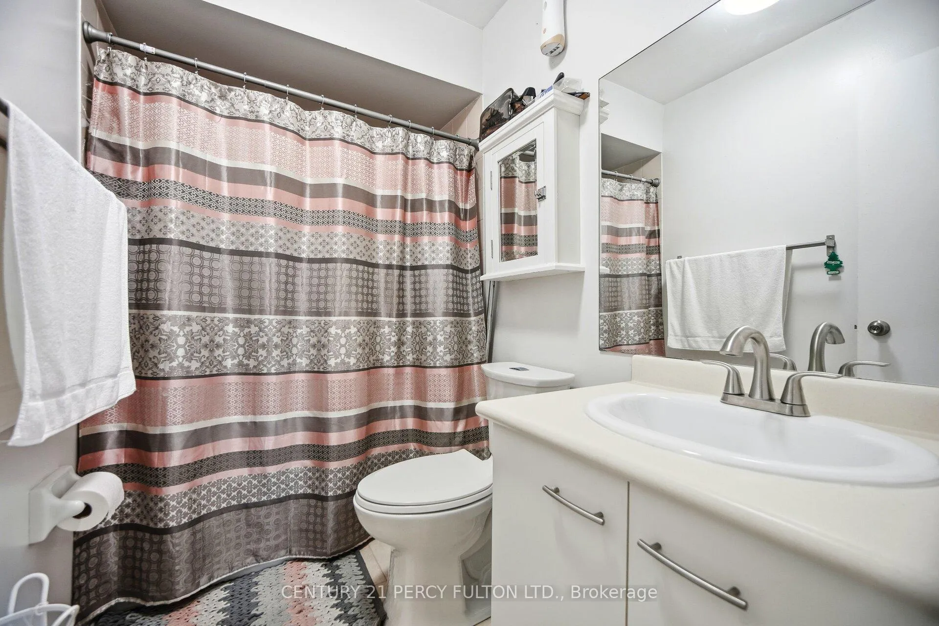 Photo 25 of 33 Farmers Avenue, Ajax, Central West — HOMEH
