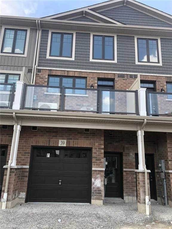 Photo 1 of 100 Hollywood Court, Waterloo — HOMEH
